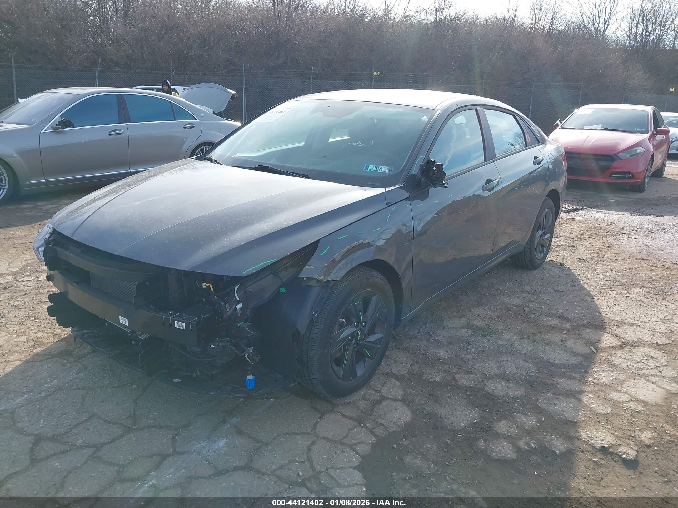 HYUNDAI ELANTRA image 2