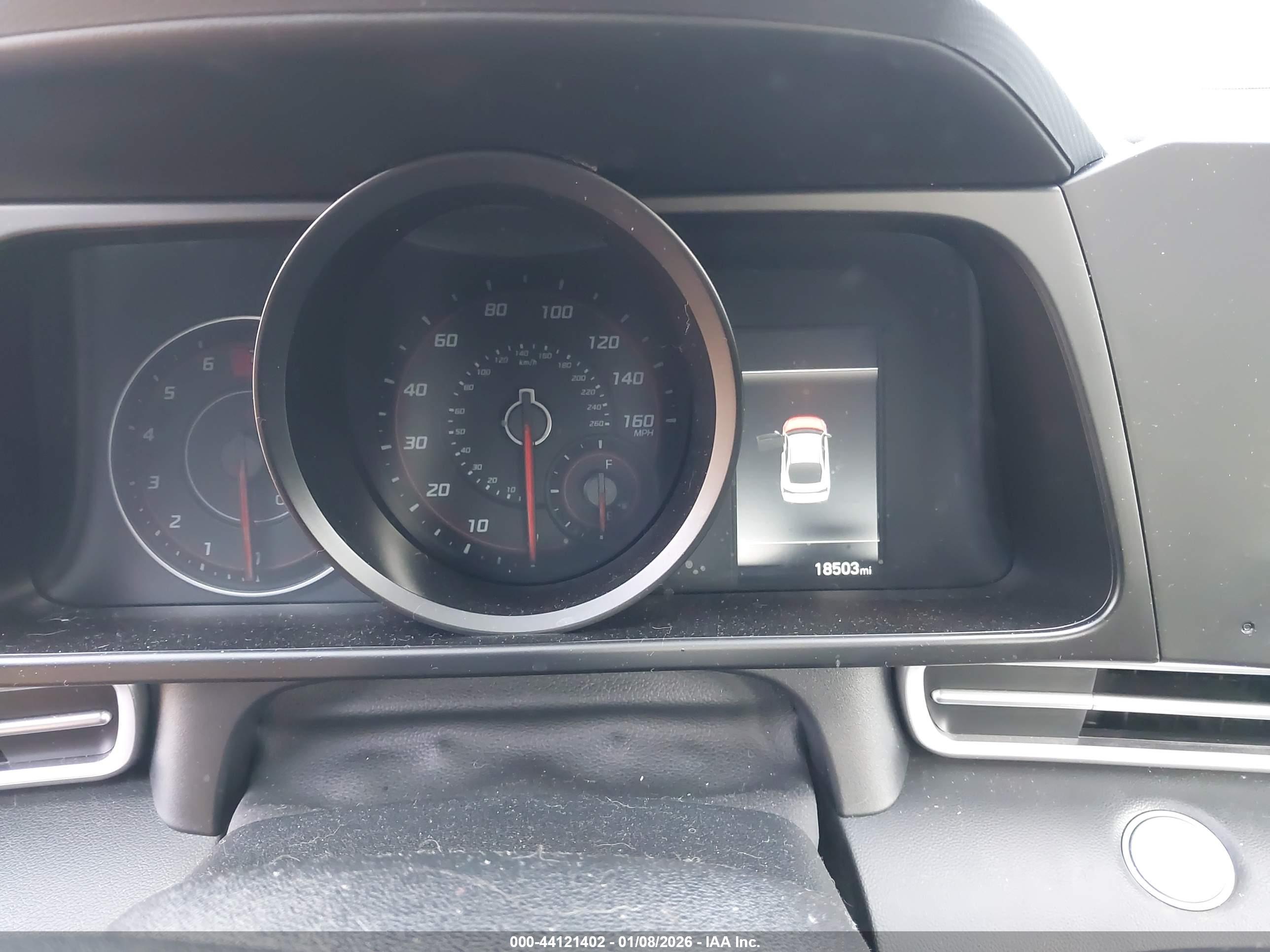 HYUNDAI ELANTRA image 7