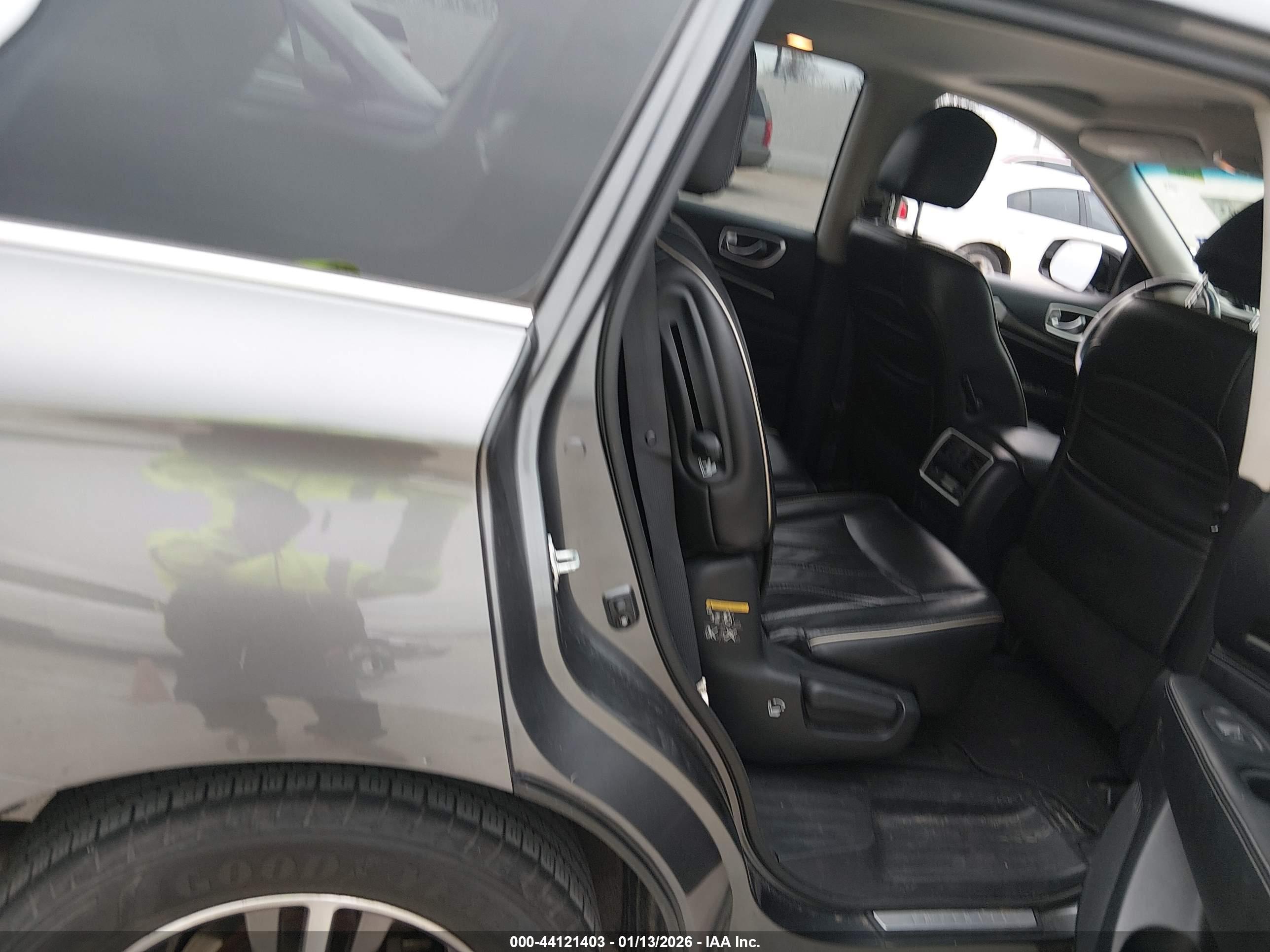 INFINITI QX60 image 8