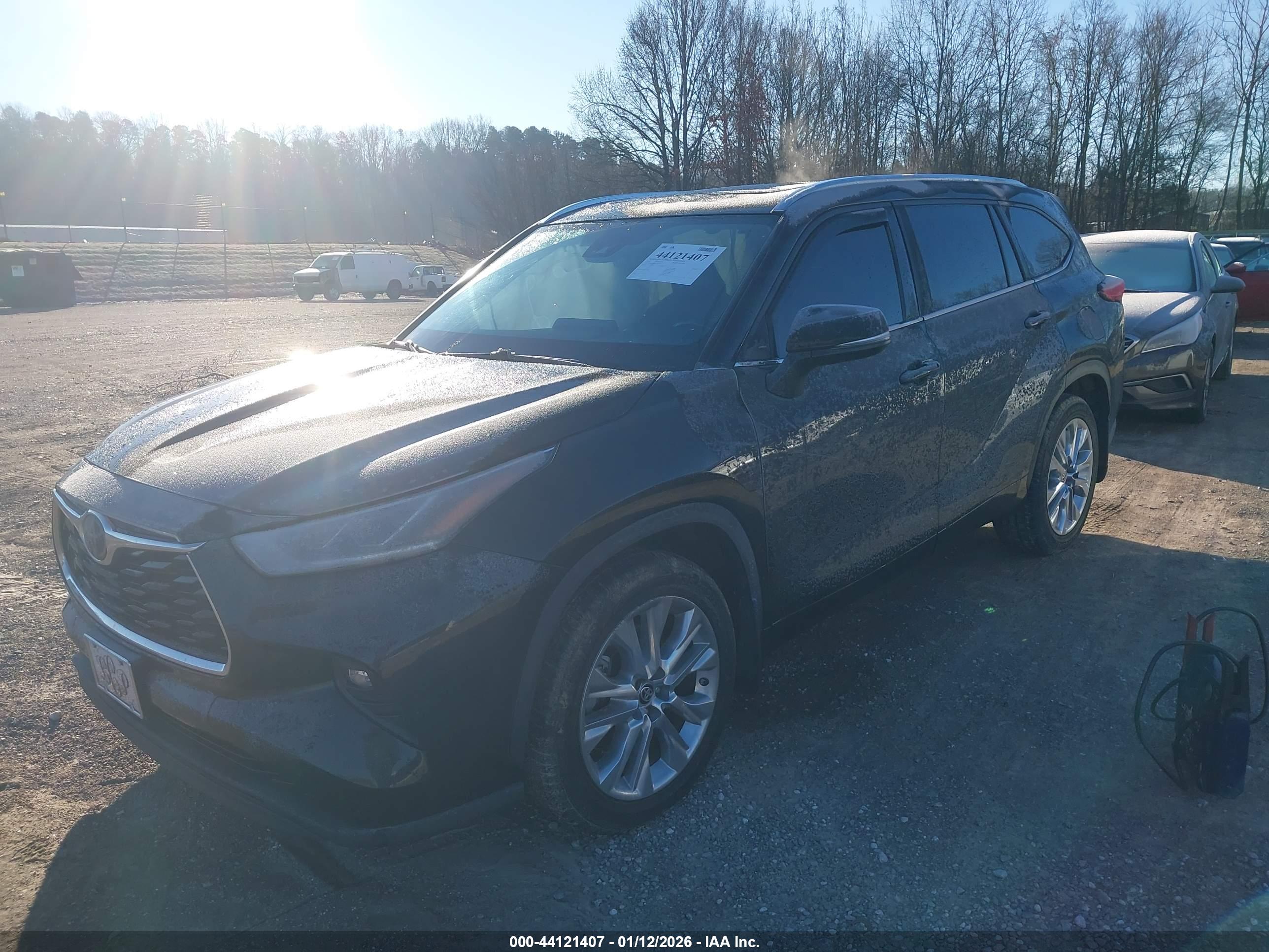 TOYOTA HIGHLANDER image 2