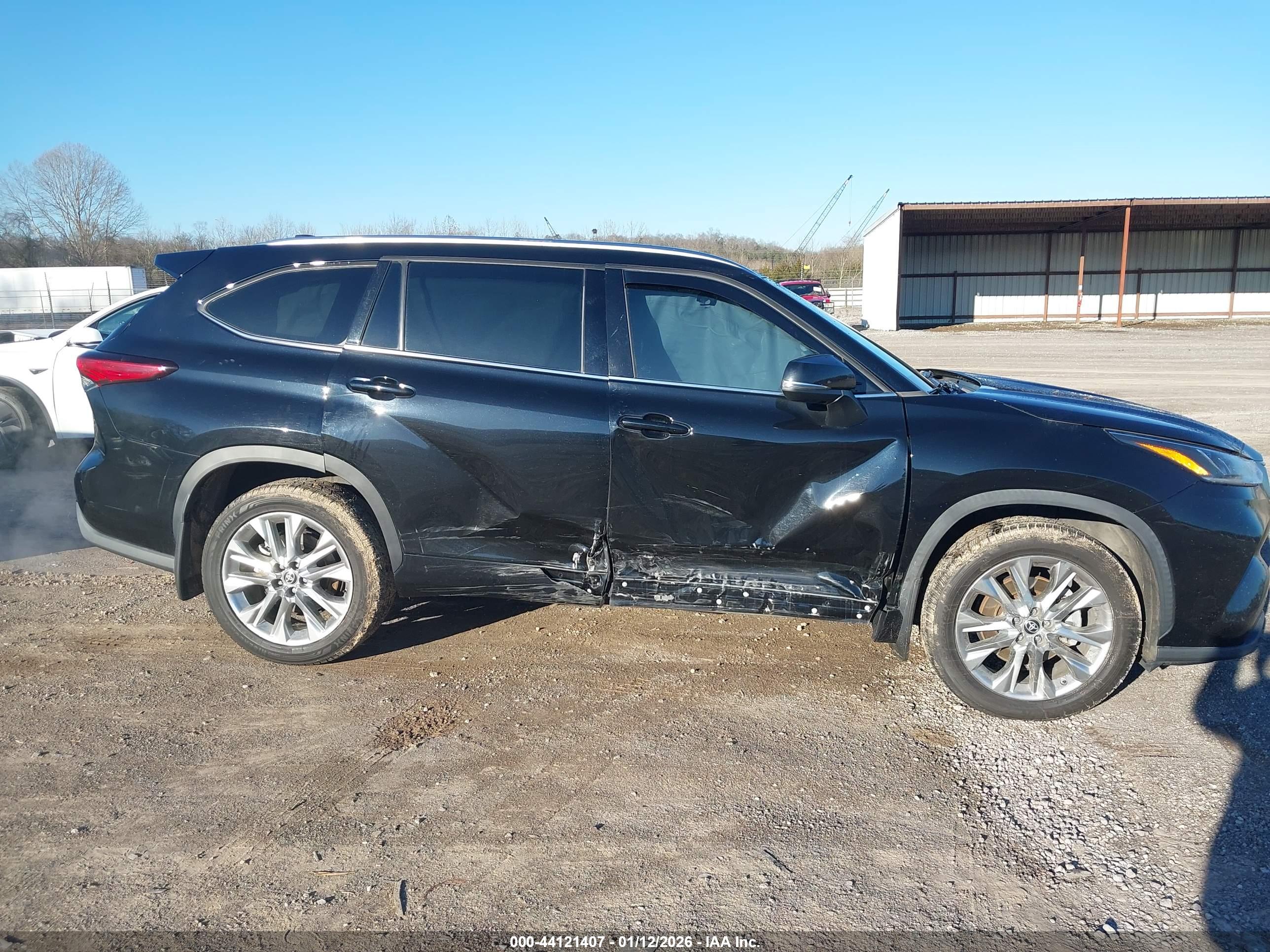 TOYOTA HIGHLANDER image 6