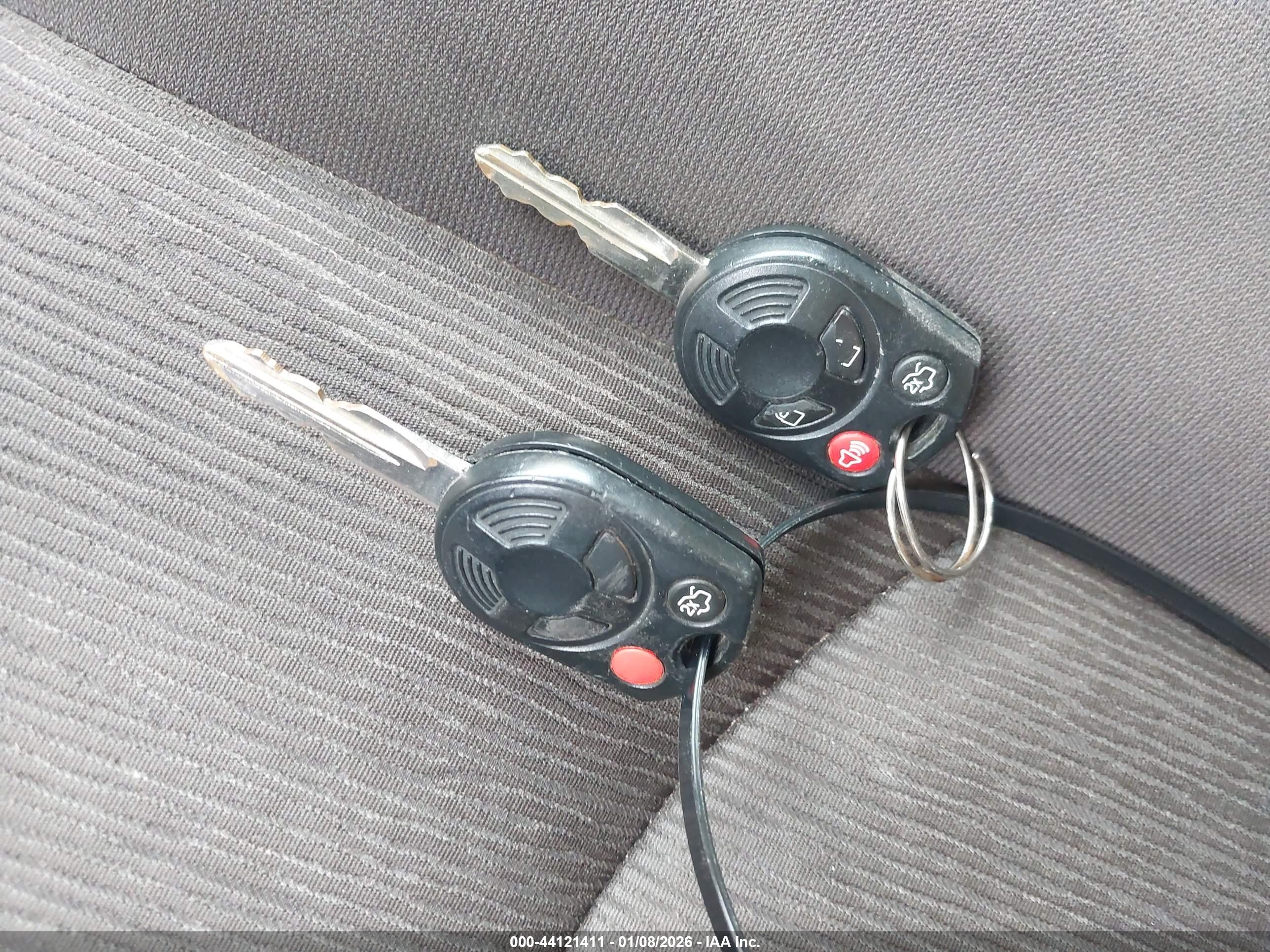 MAZDA TRIBUTE image 11