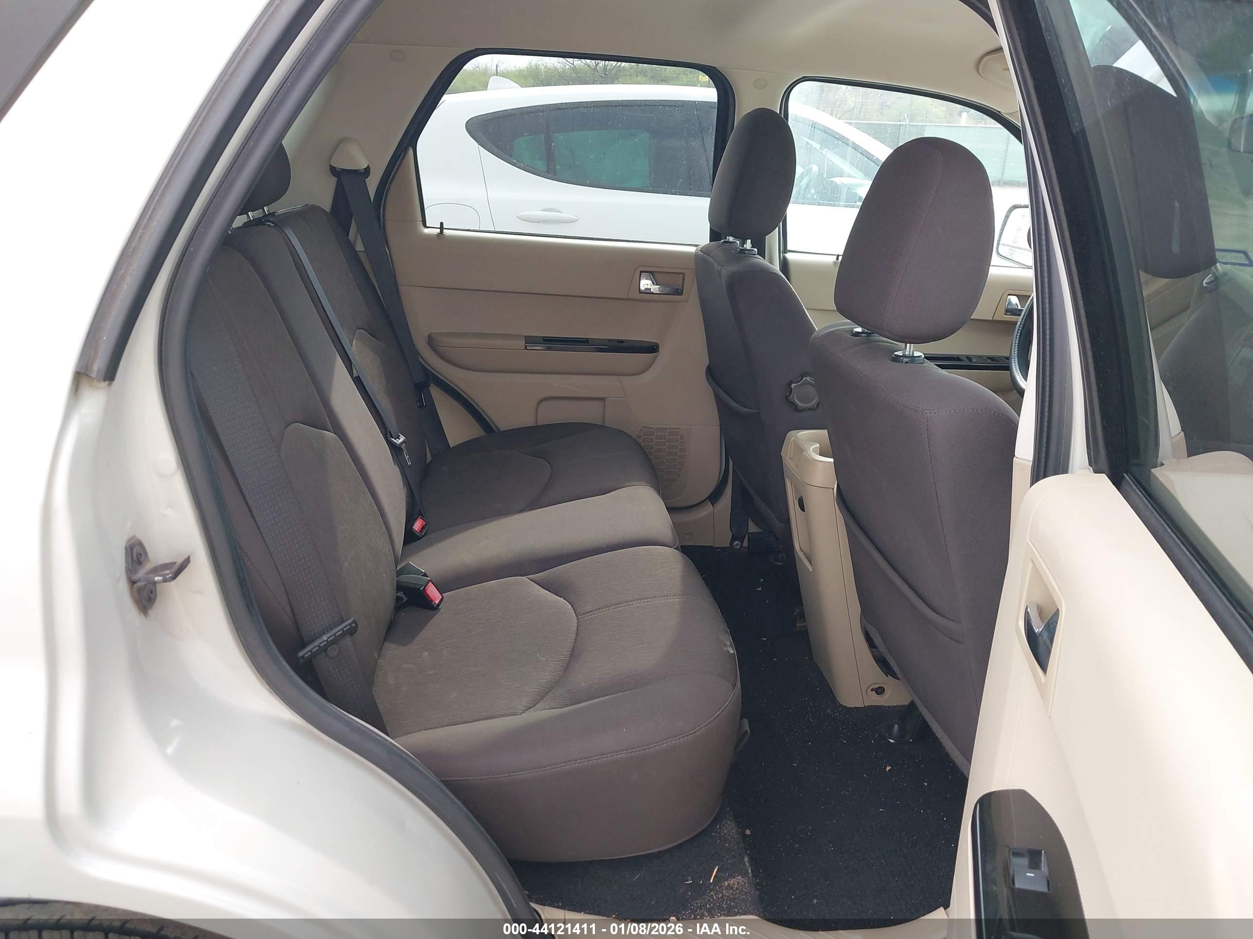 MAZDA TRIBUTE image 8