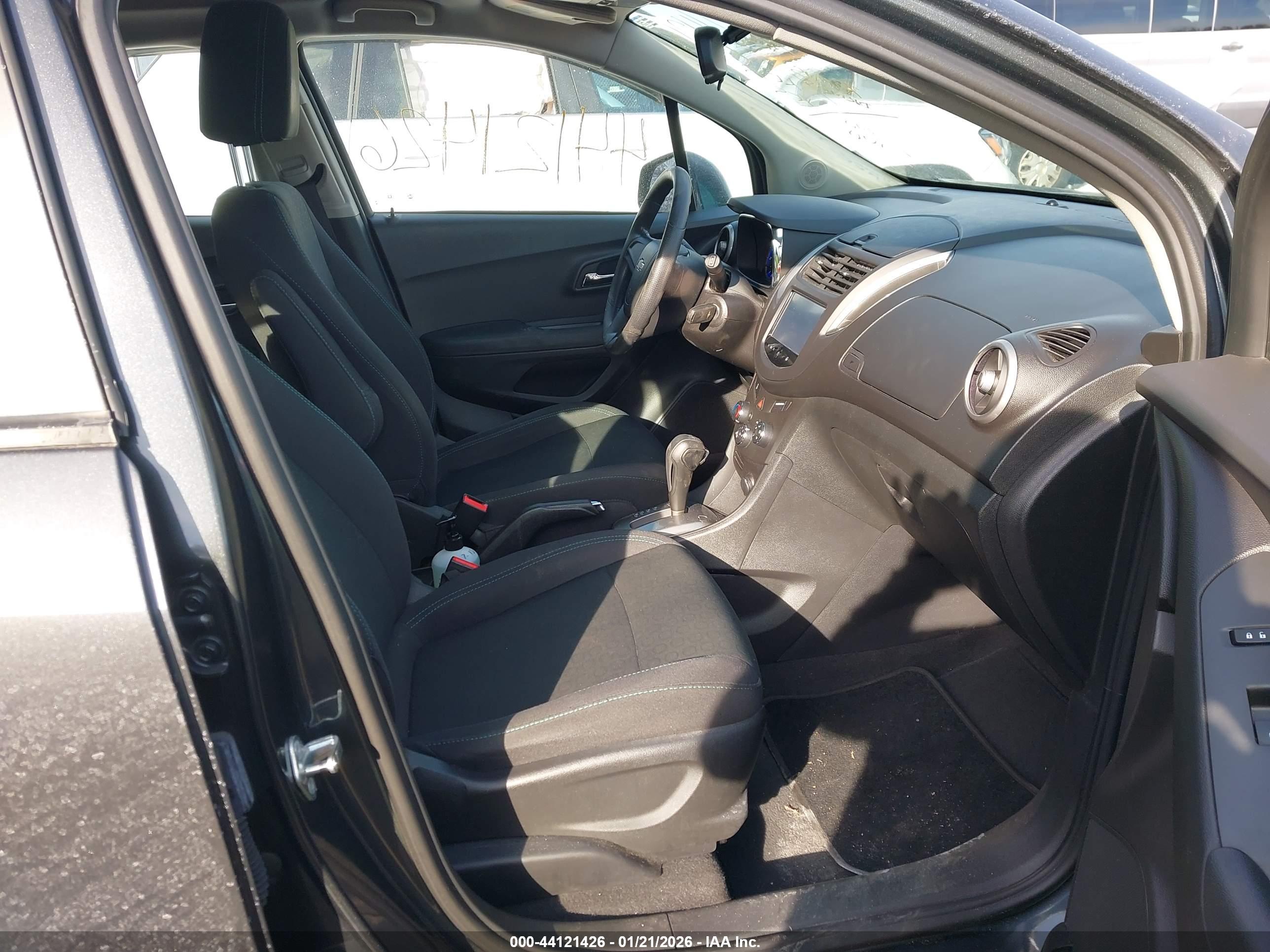 CHEVROLET TRAX image 5