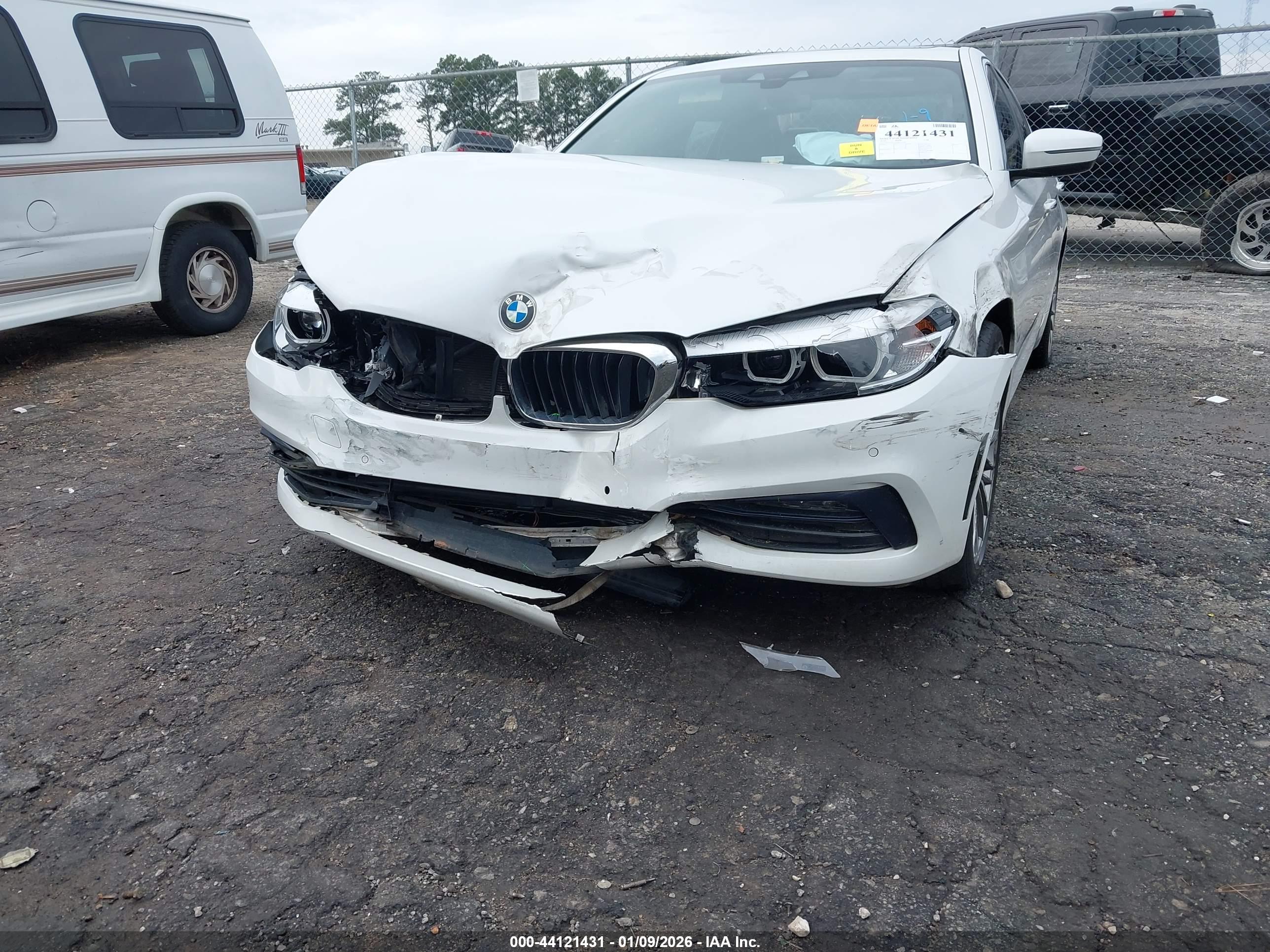 BMW 530I image 6
