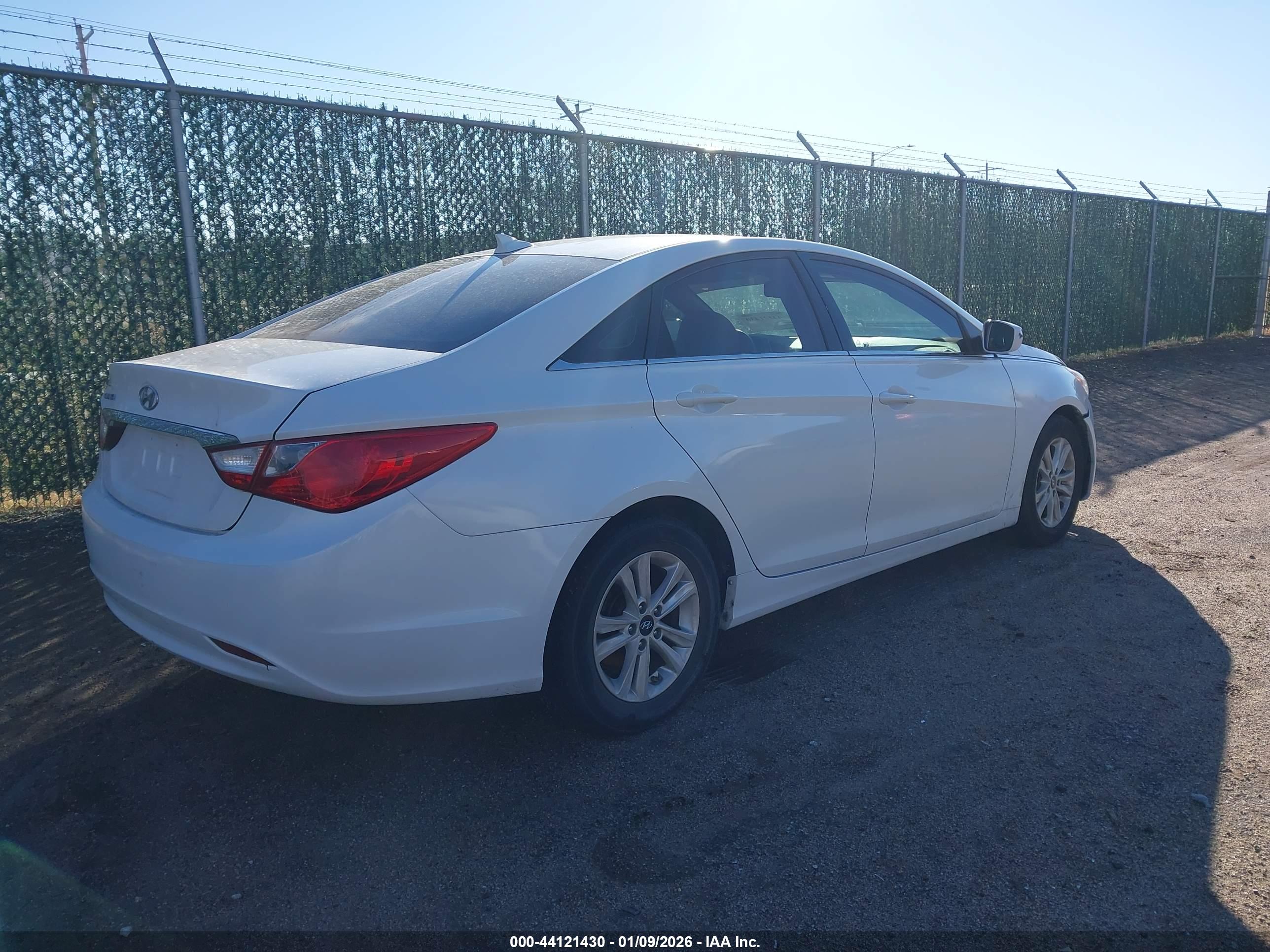 HYUNDAI SONATA image 4