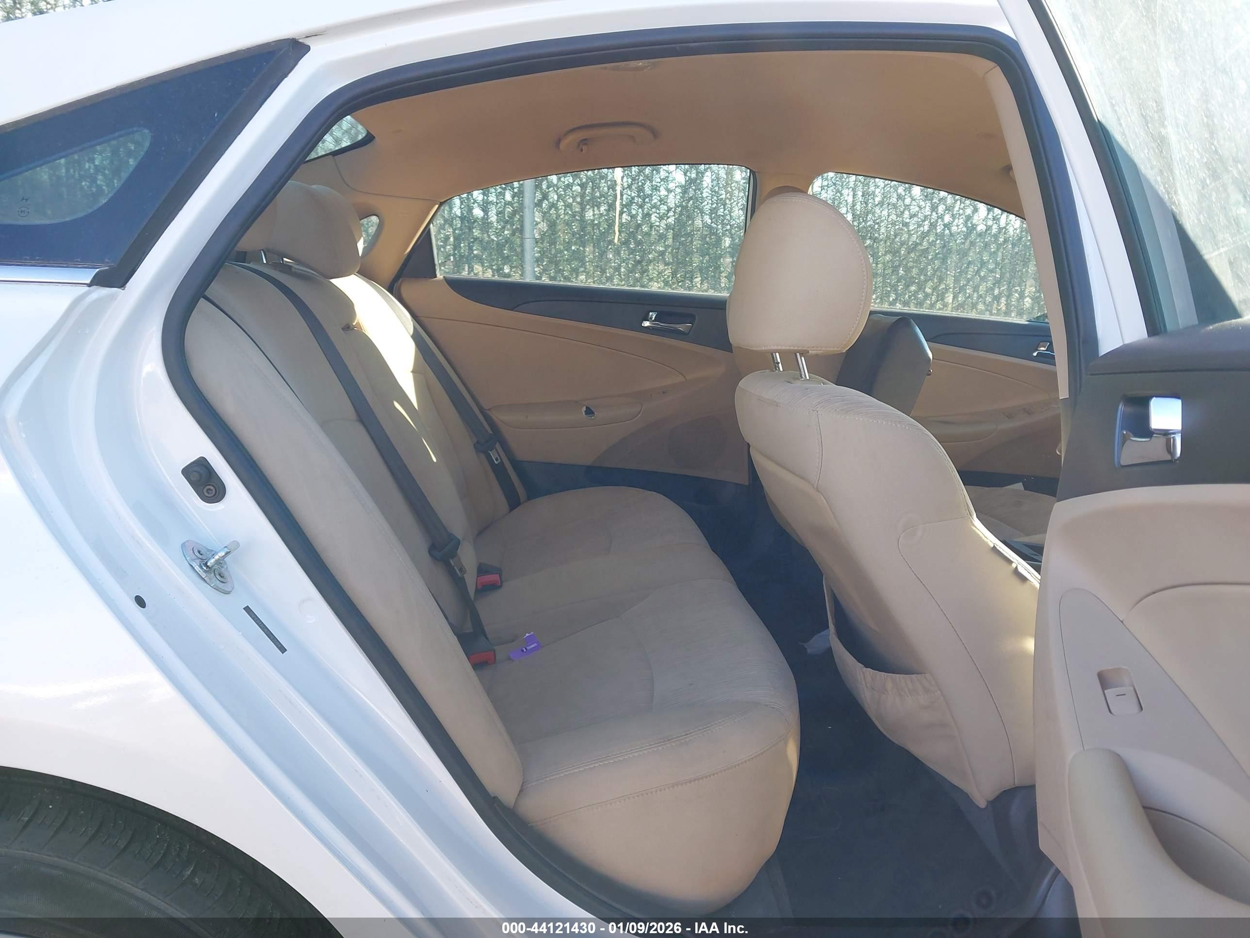 HYUNDAI SONATA image 8