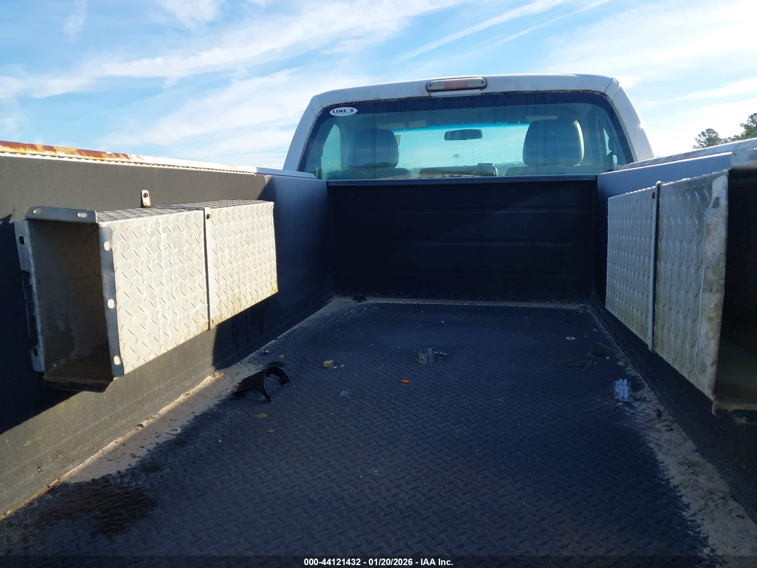 FORD F-250 image 8