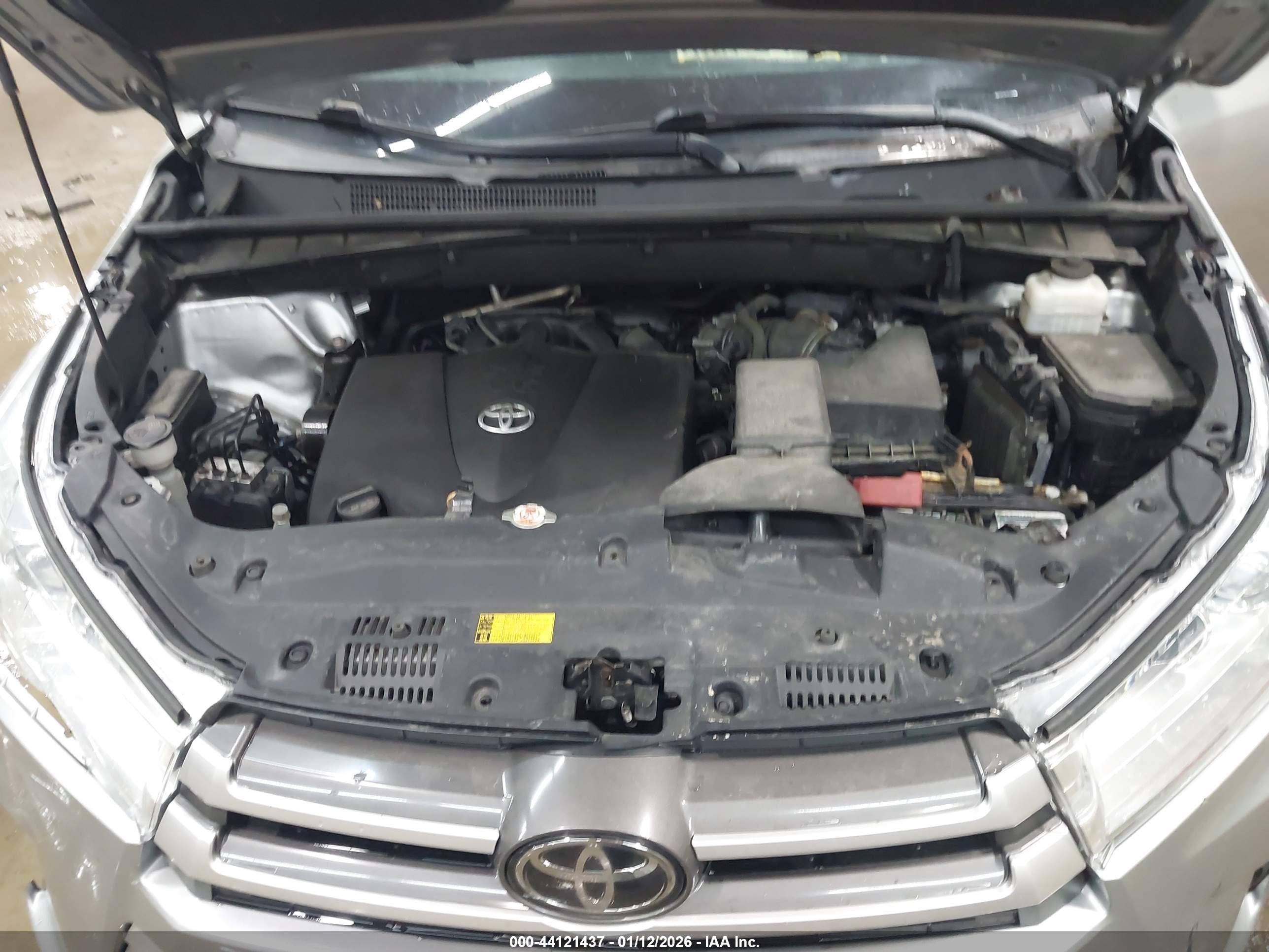 TOYOTA HIGHLANDER image 10