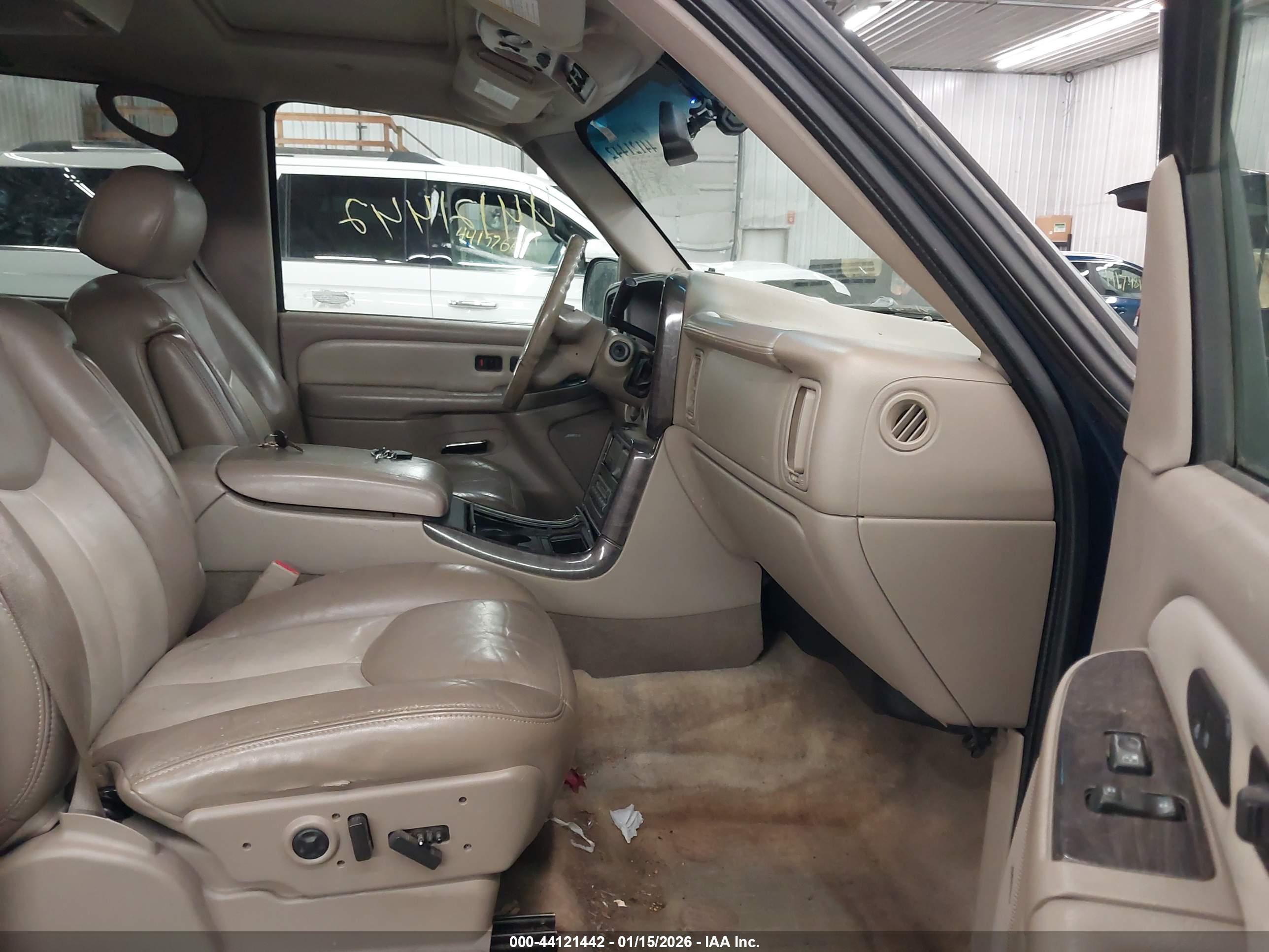 GMC YUKON image 5