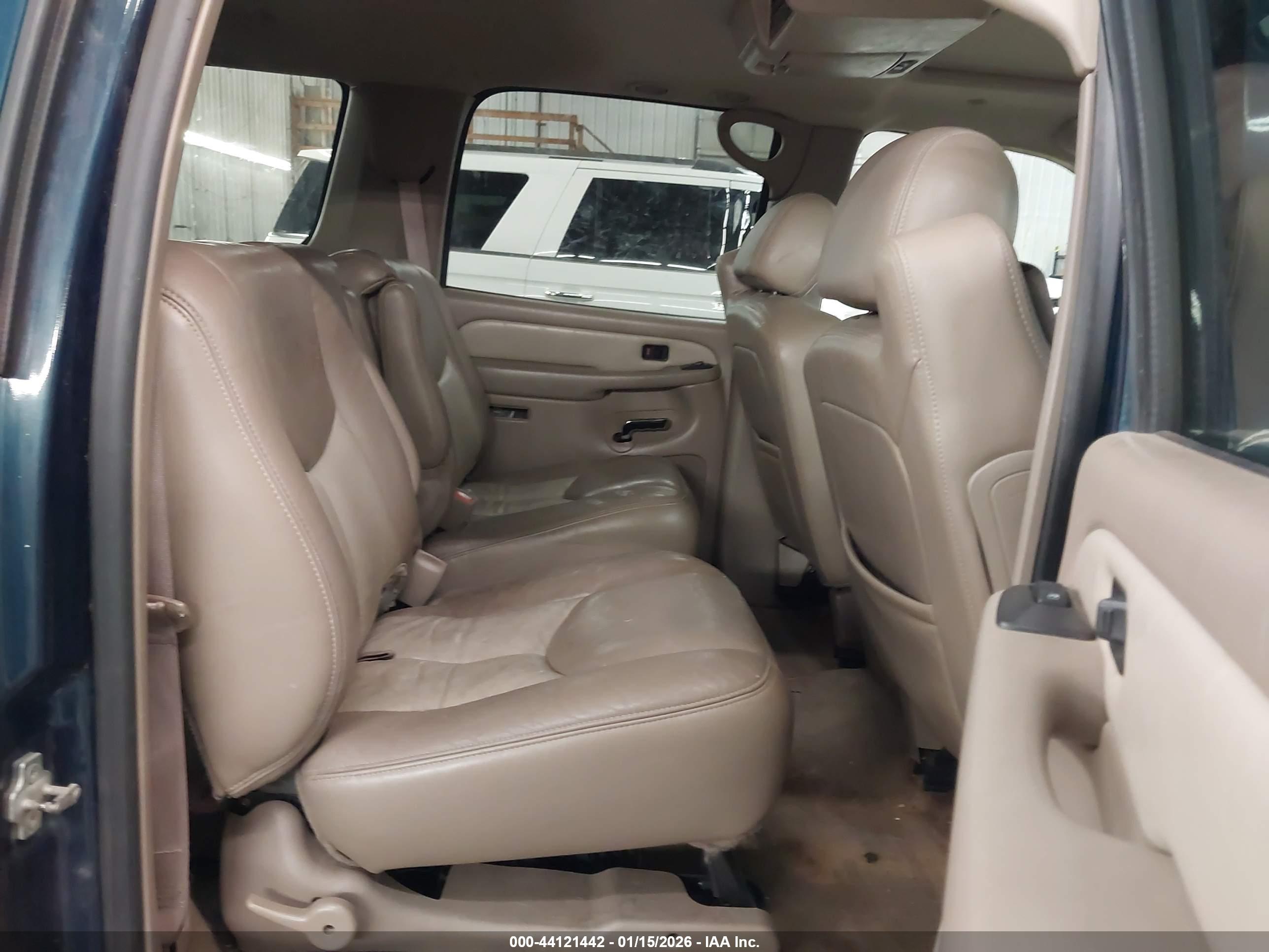 GMC YUKON image 8