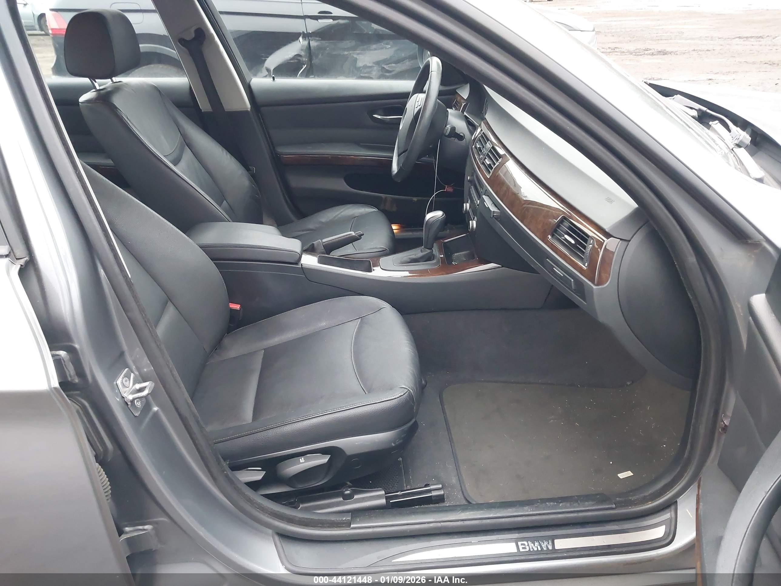 BMW 328I image 5