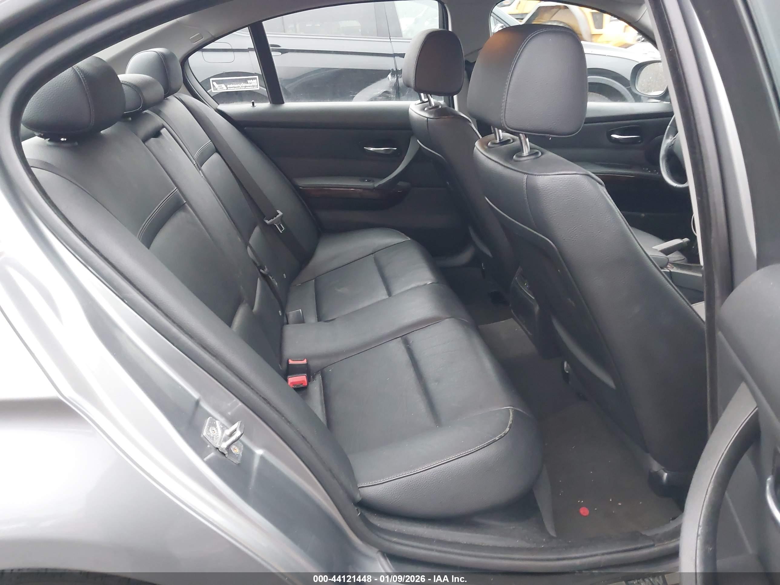 BMW 328I image 8