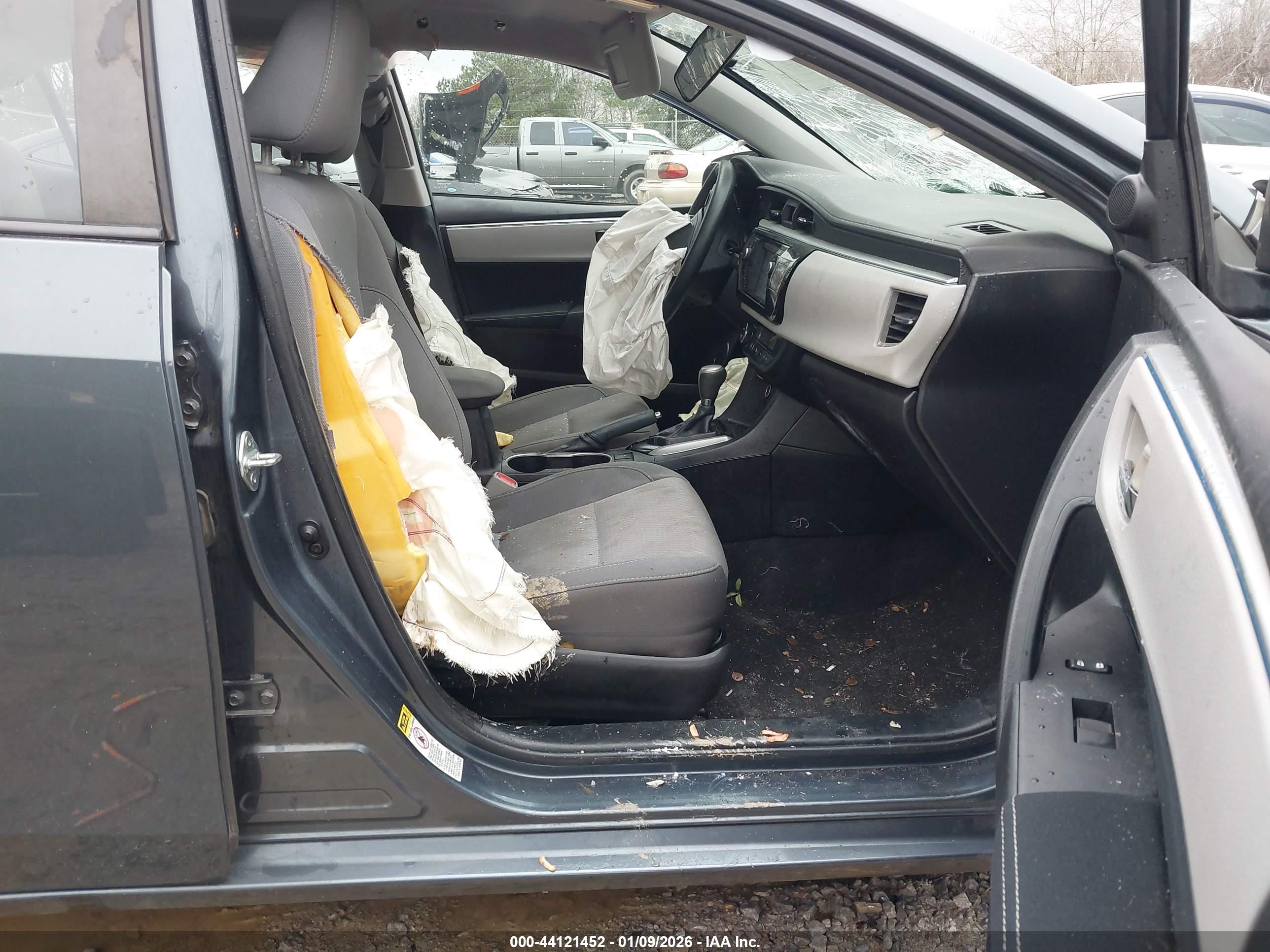 TOYOTA COROLLA image 5