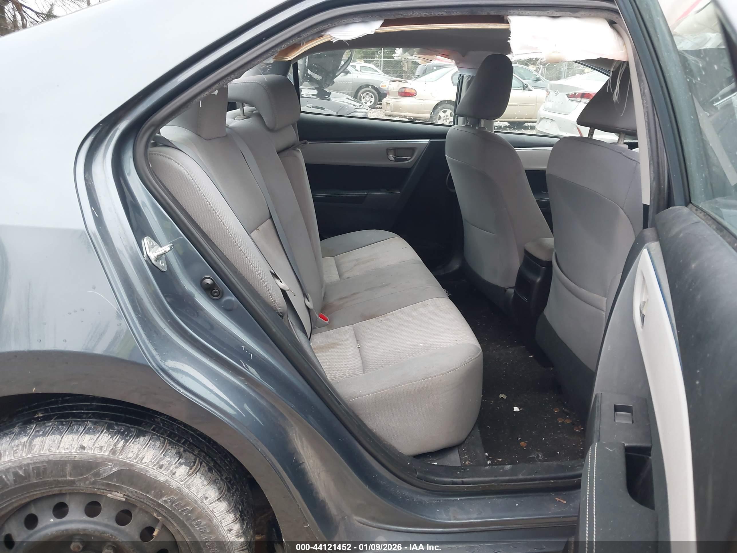 TOYOTA COROLLA image 8