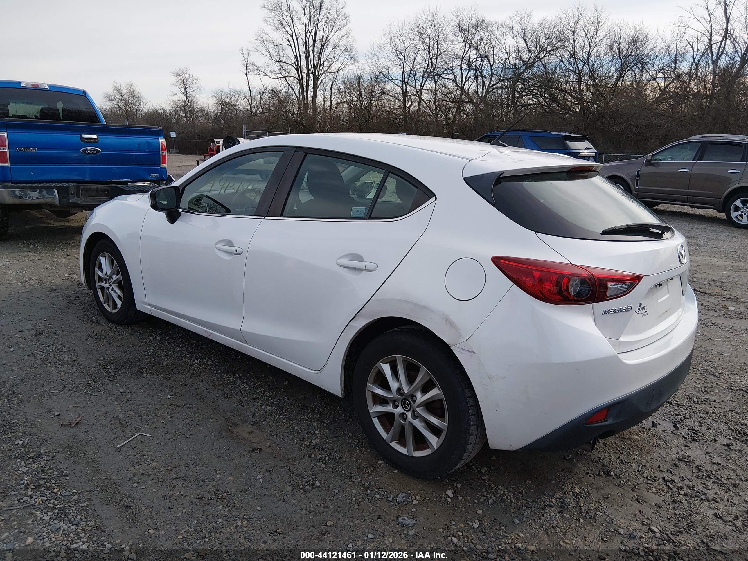 MAZDA MAZDA3 image 3