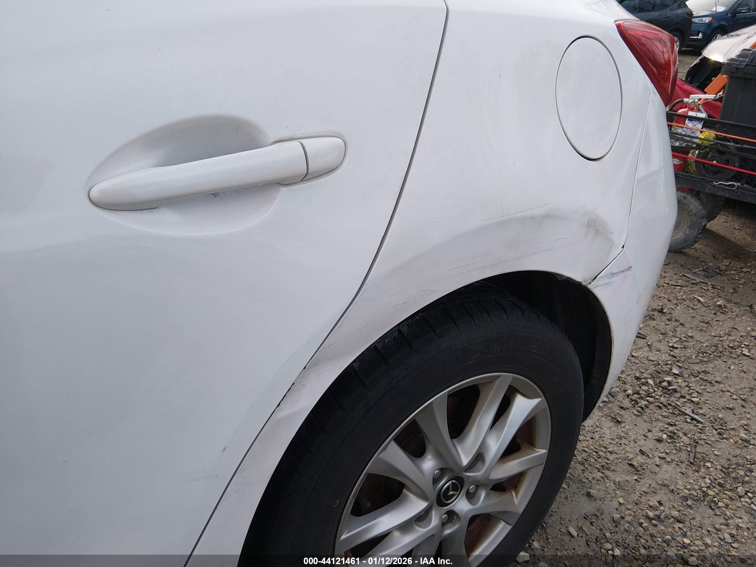 MAZDA MAZDA3 image 6