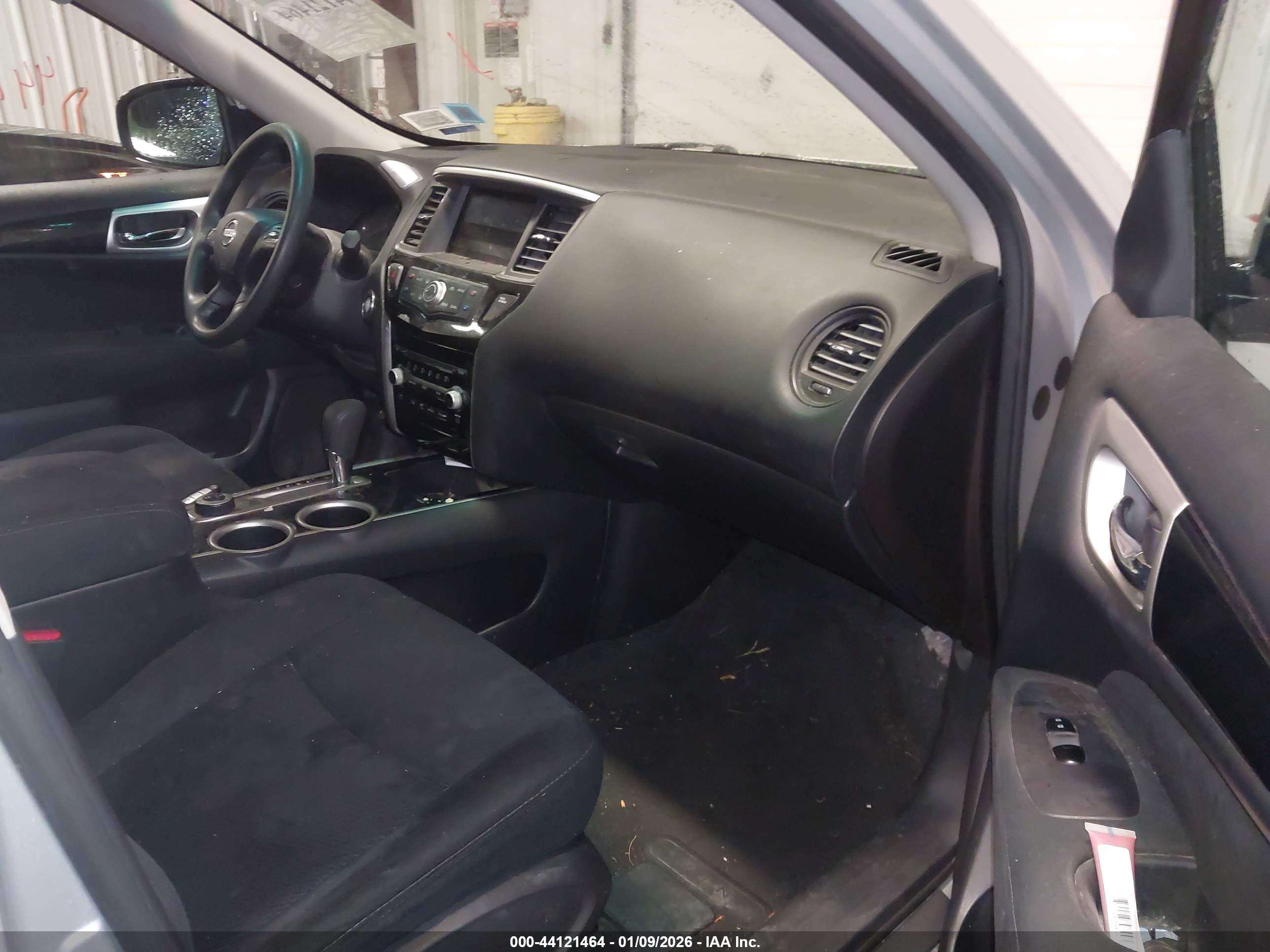 NISSAN PATHFINDER image 5