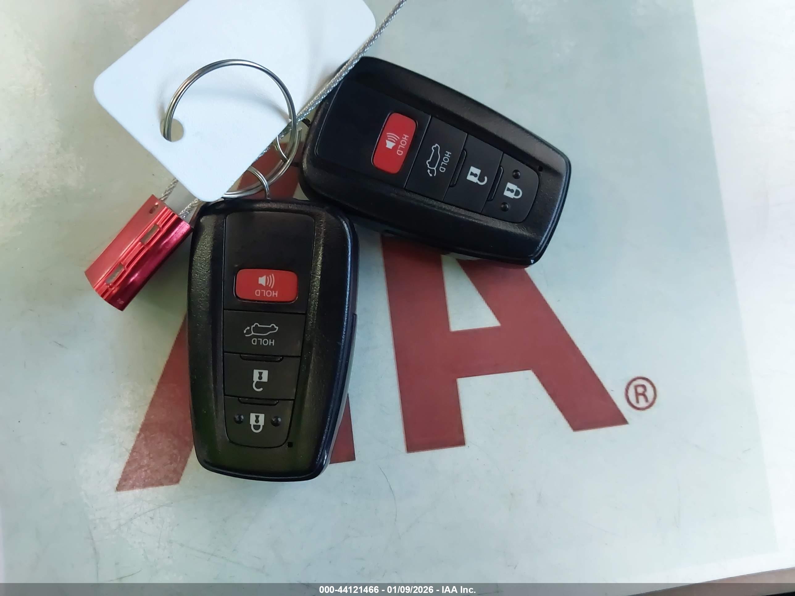 TOYOTA RAV4 image 11