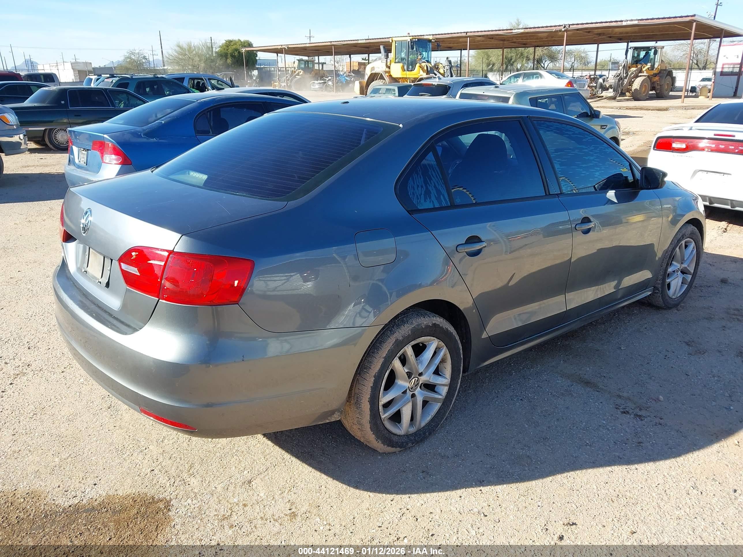 VOLKSWAGEN JETTA image 4