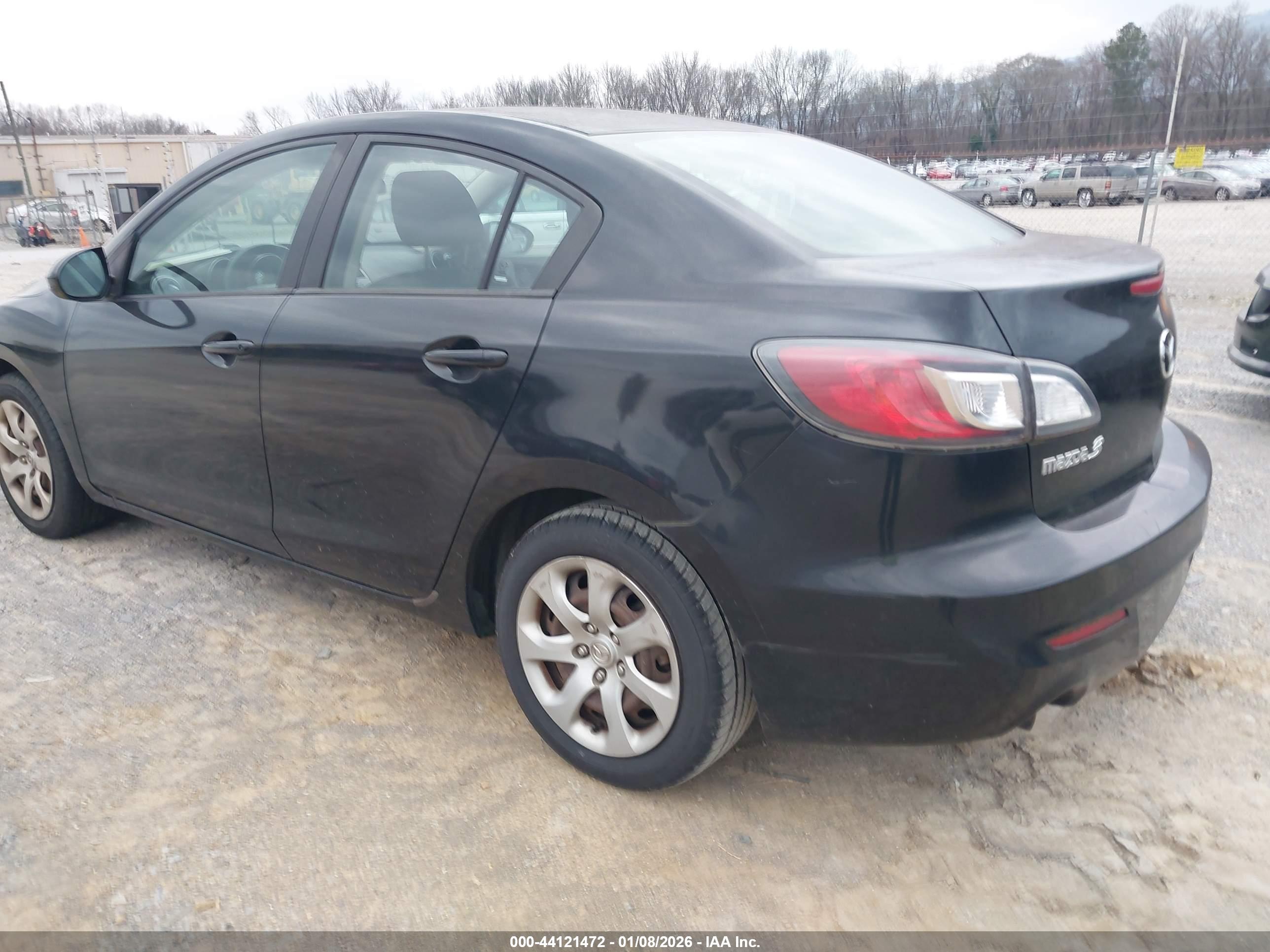MAZDA MAZDA3 image 3