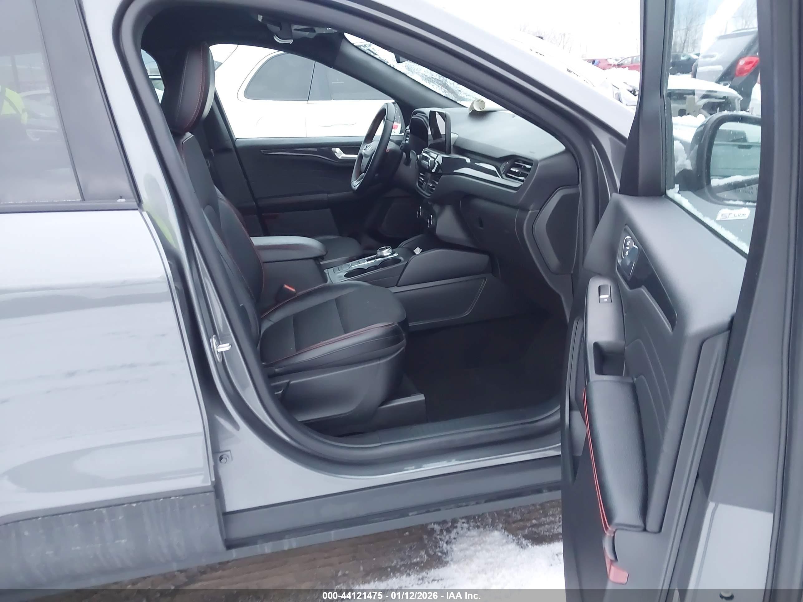 FORD ESCAPE image 5