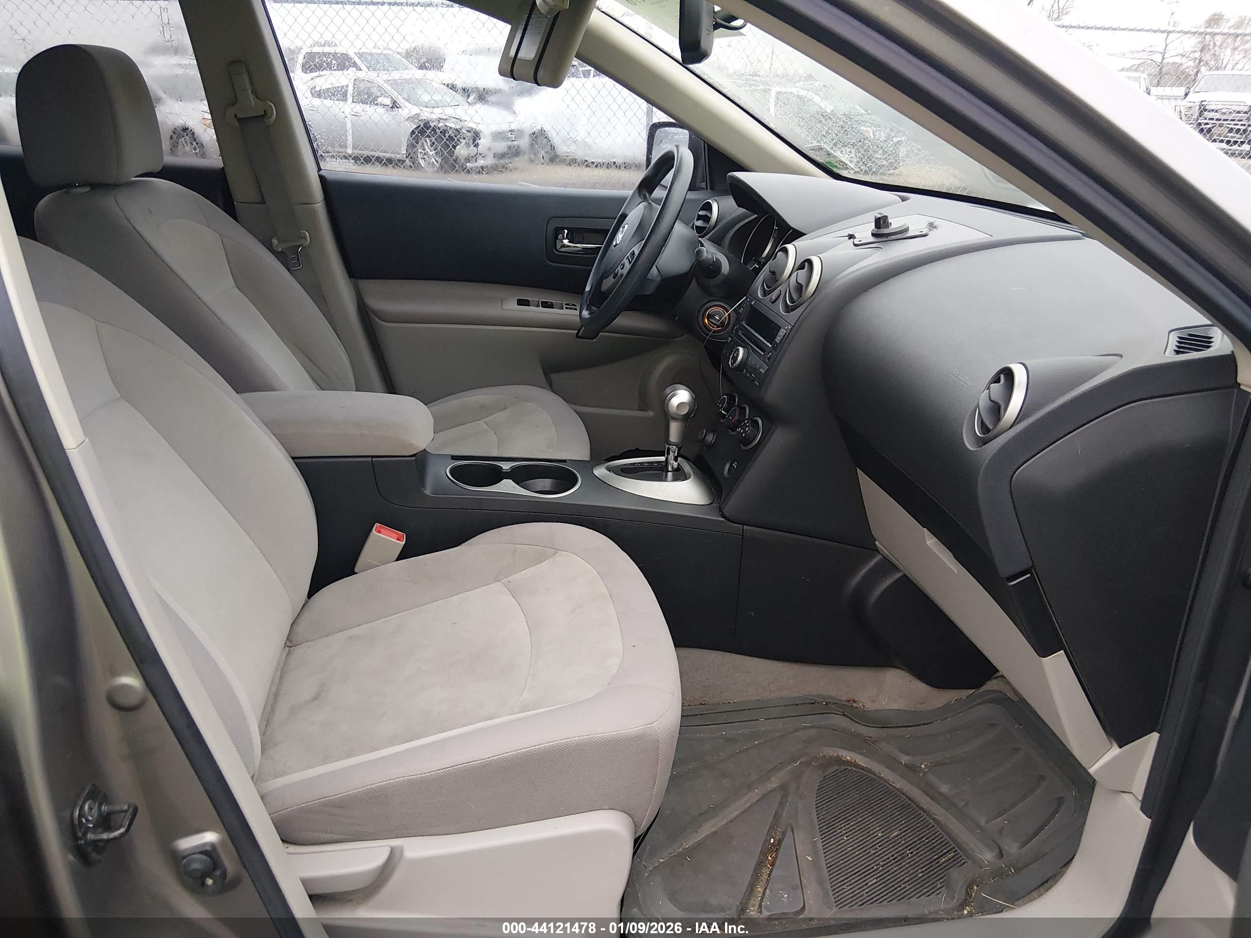 NISSAN ROGUE image 5