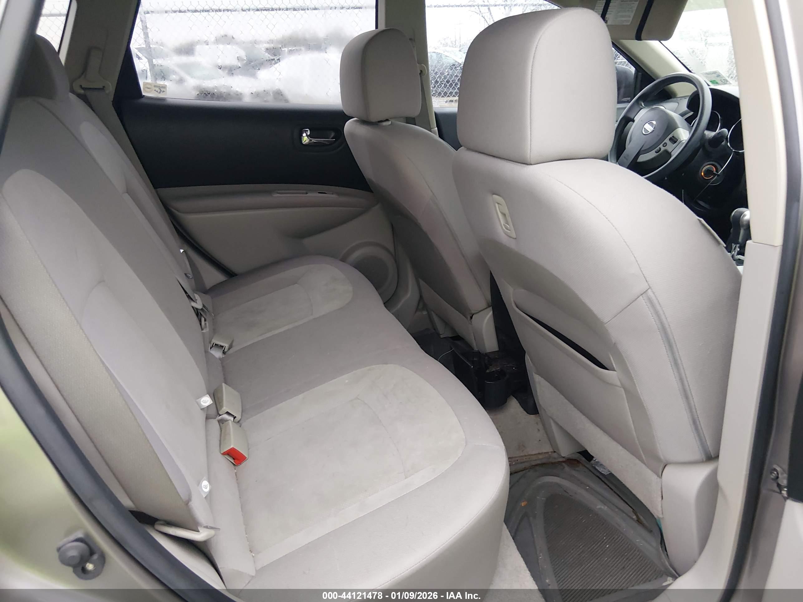 NISSAN ROGUE image 8