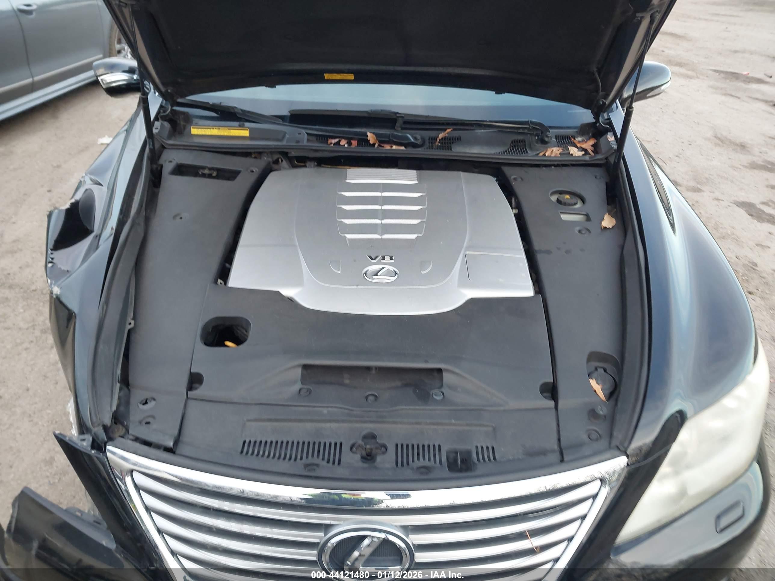 LEXUS LS image 10
