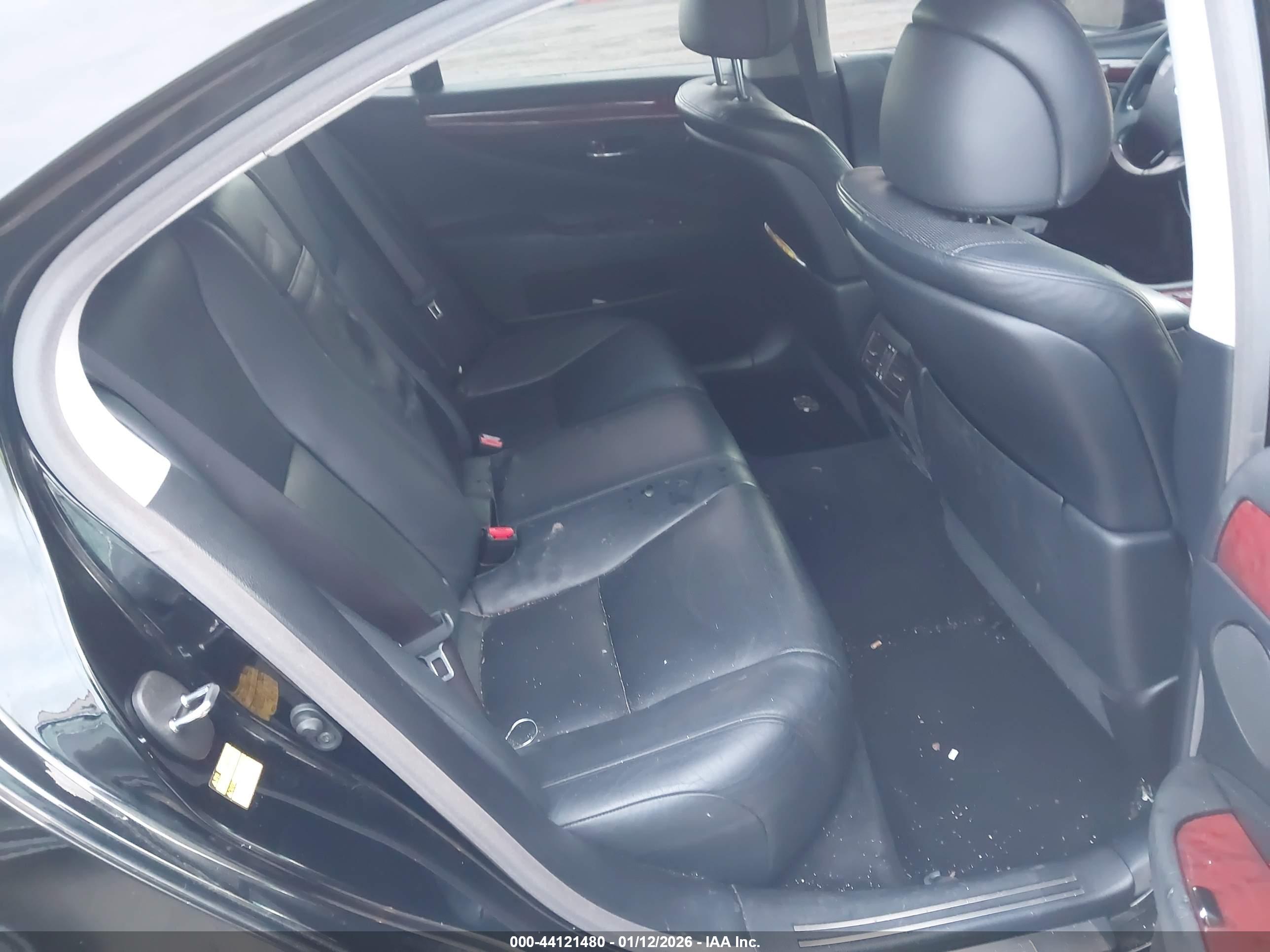 LEXUS LS image 8