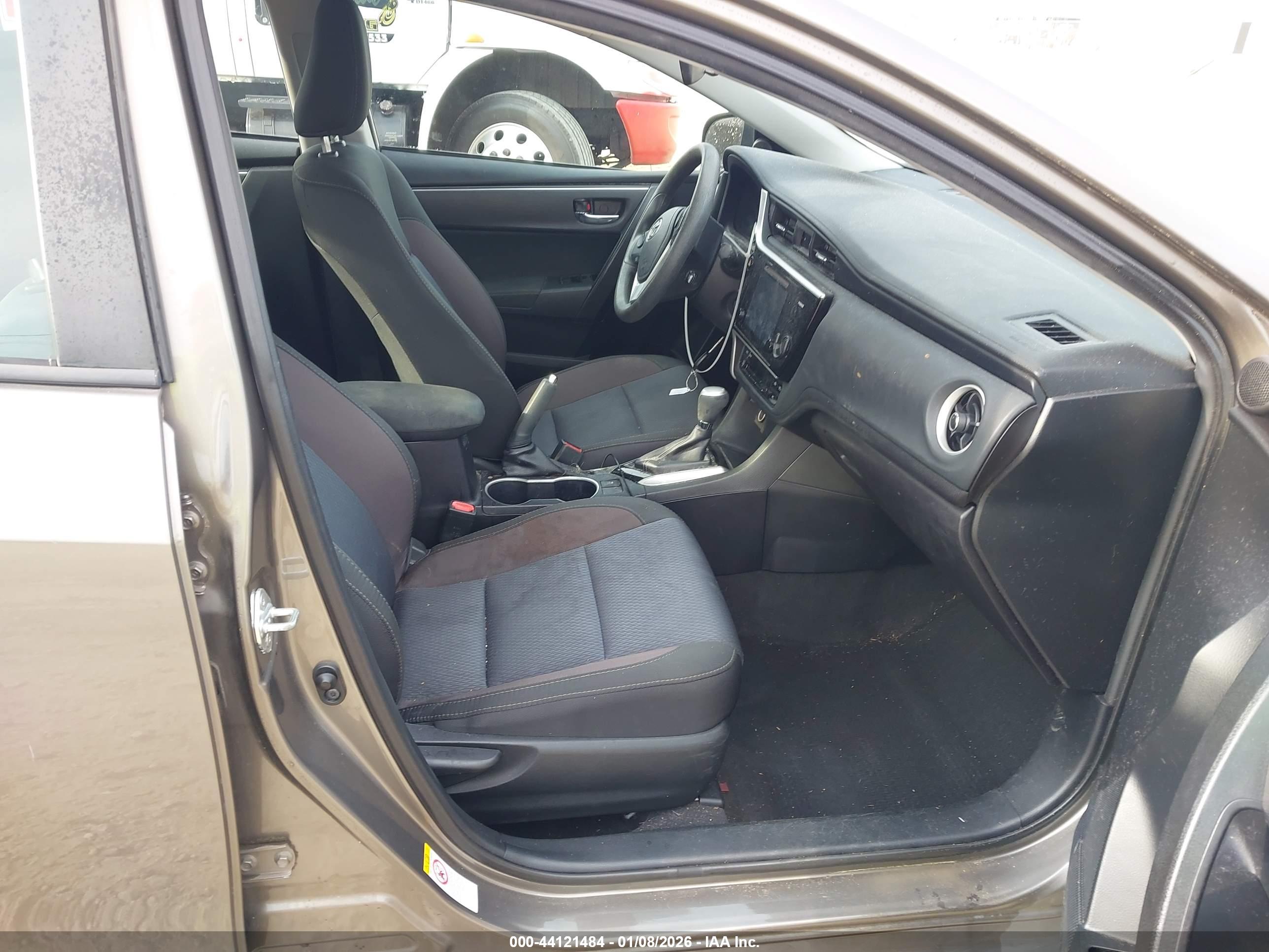 TOYOTA COROLLA image 5