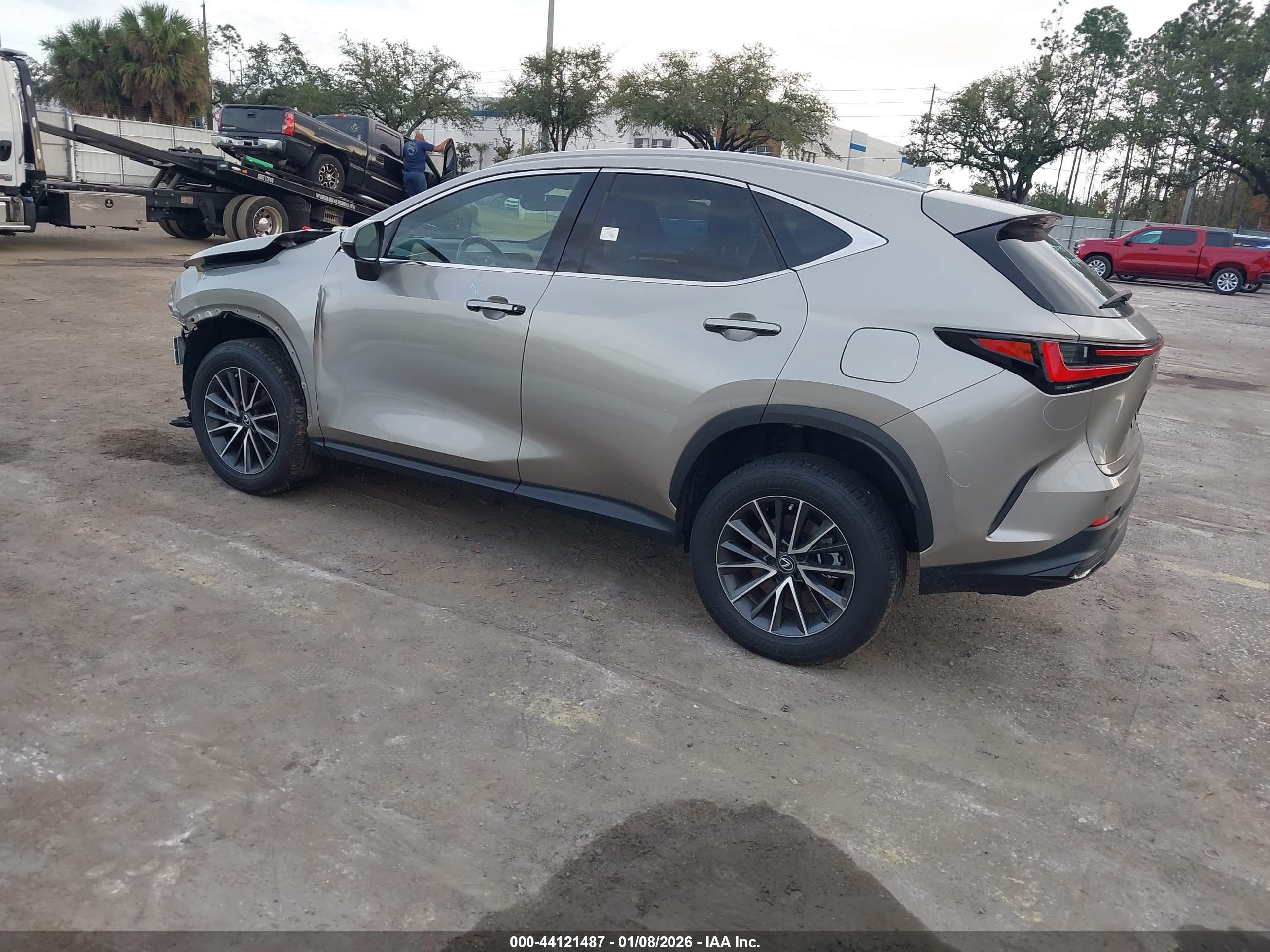 LEXUS NX image 3