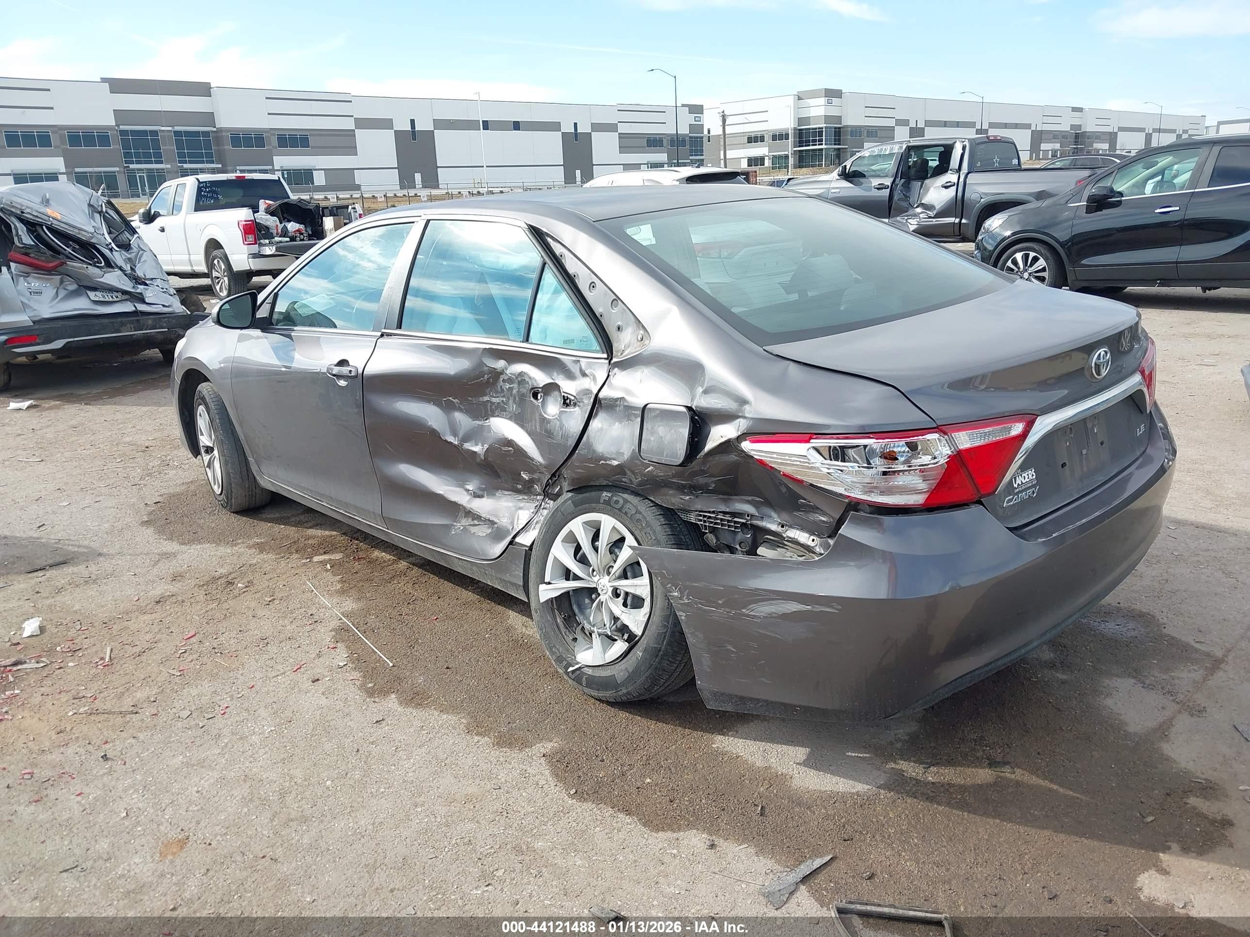 TOYOTA CAMRY image 3