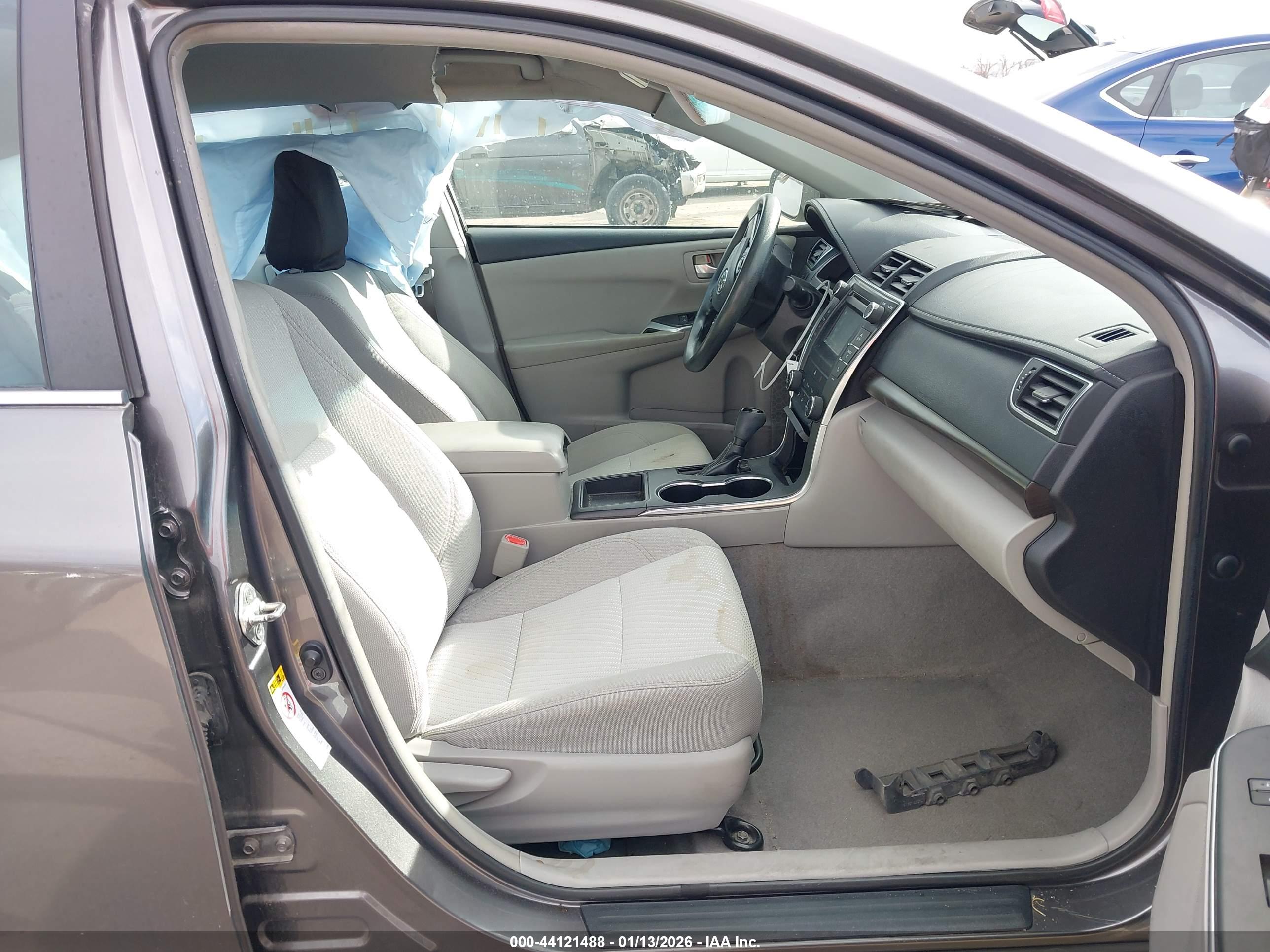 TOYOTA CAMRY image 5