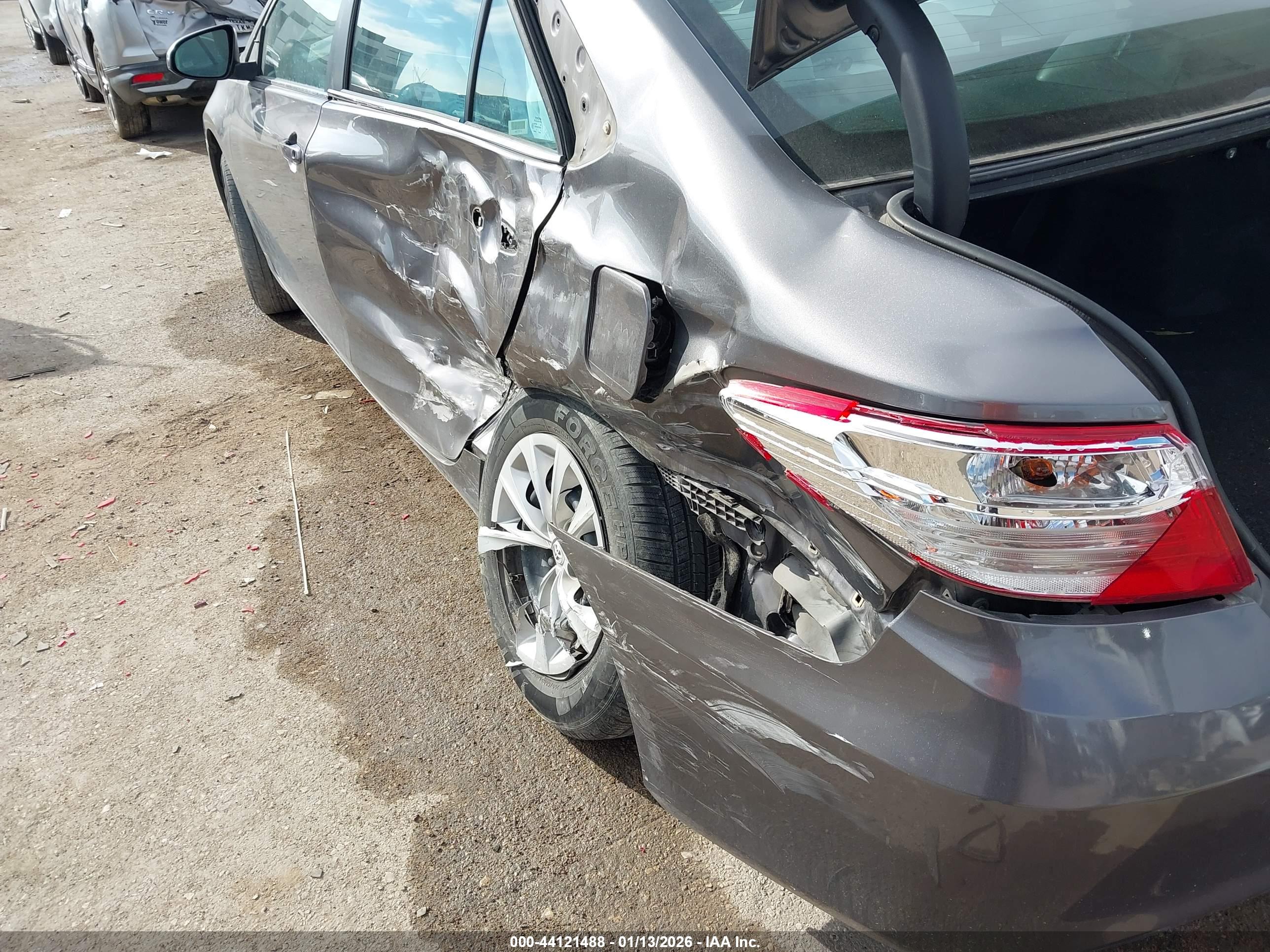 TOYOTA CAMRY image 6