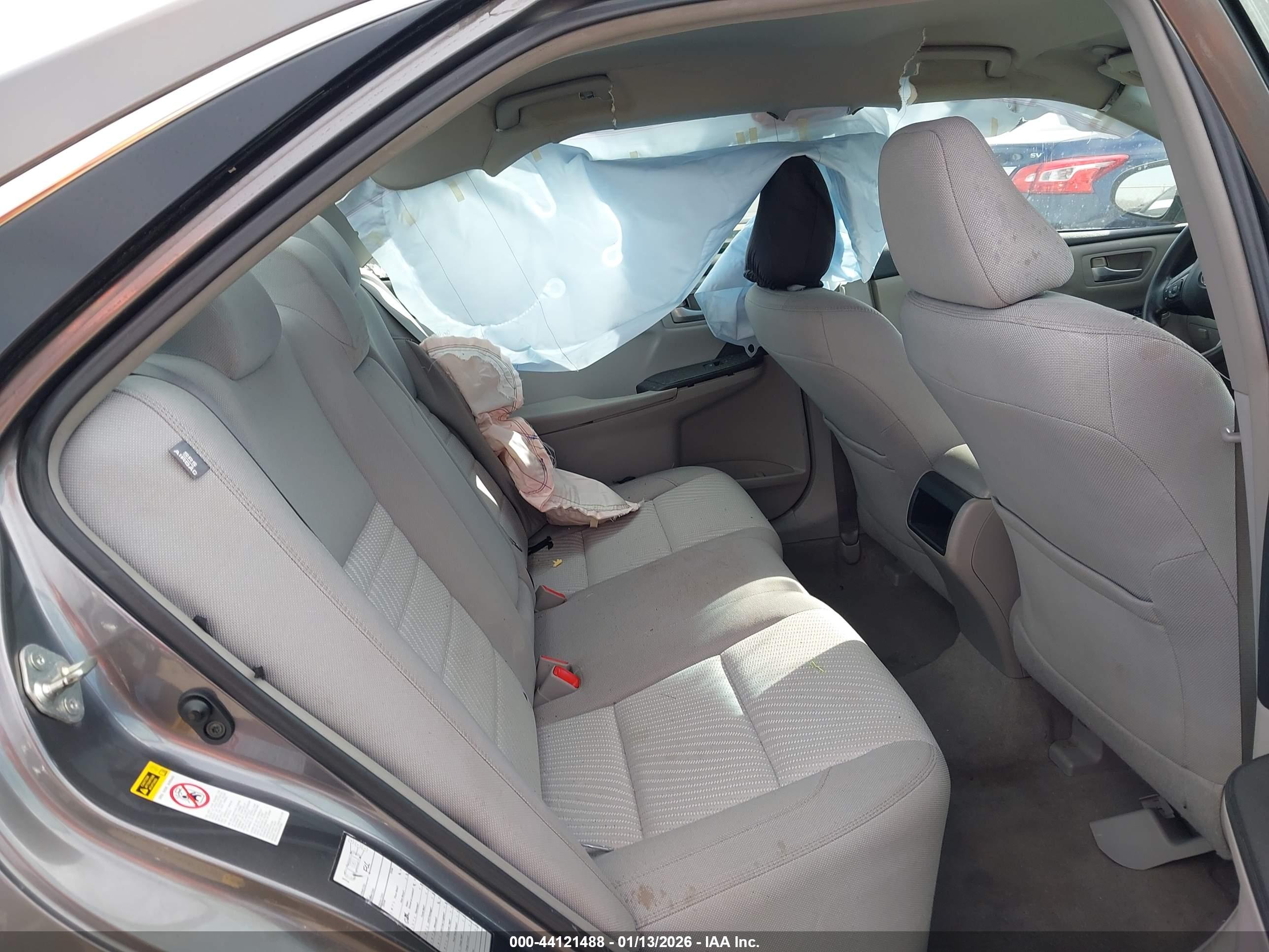 TOYOTA CAMRY image 8