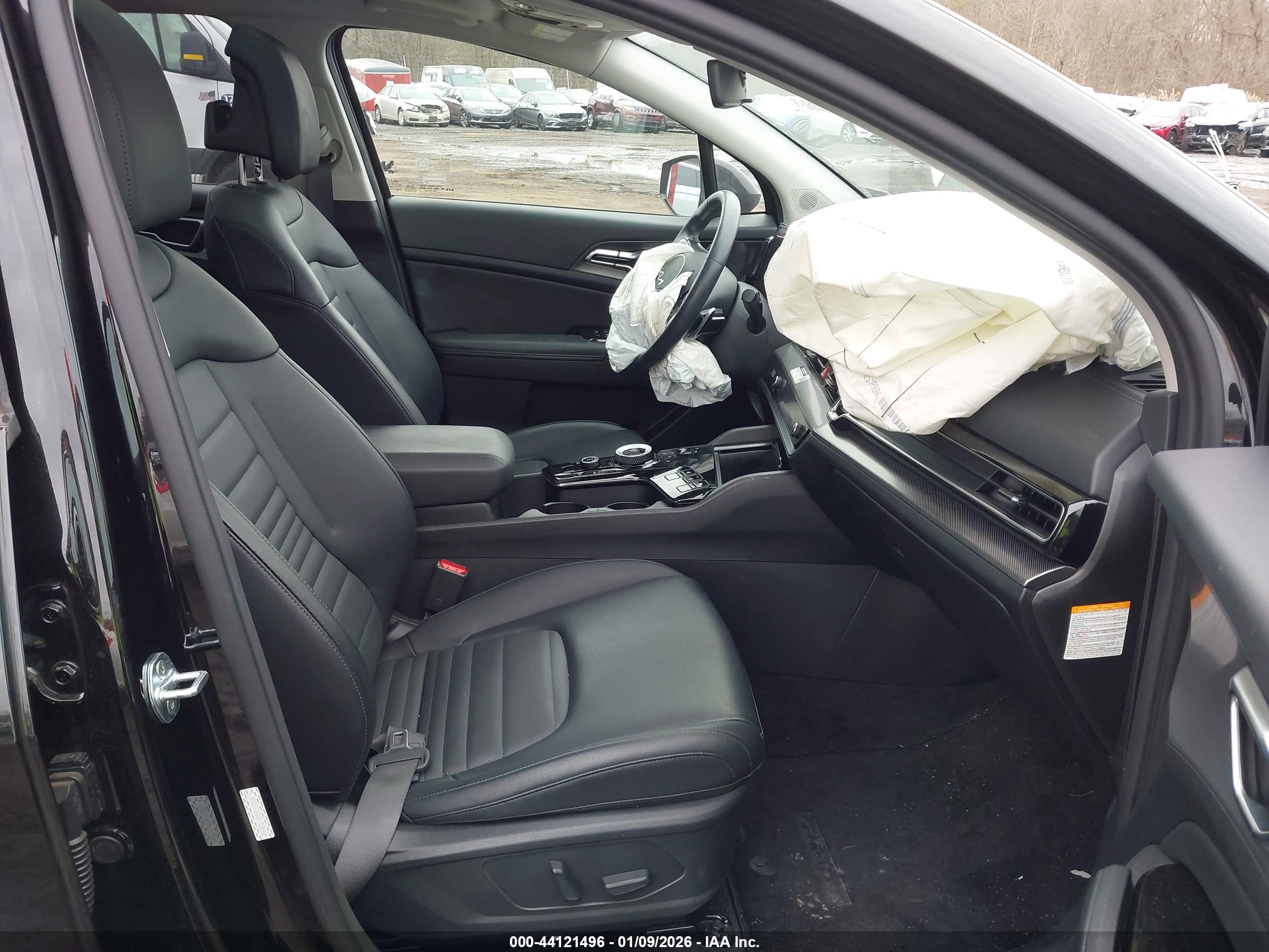 KIA SPORTAGE image 5