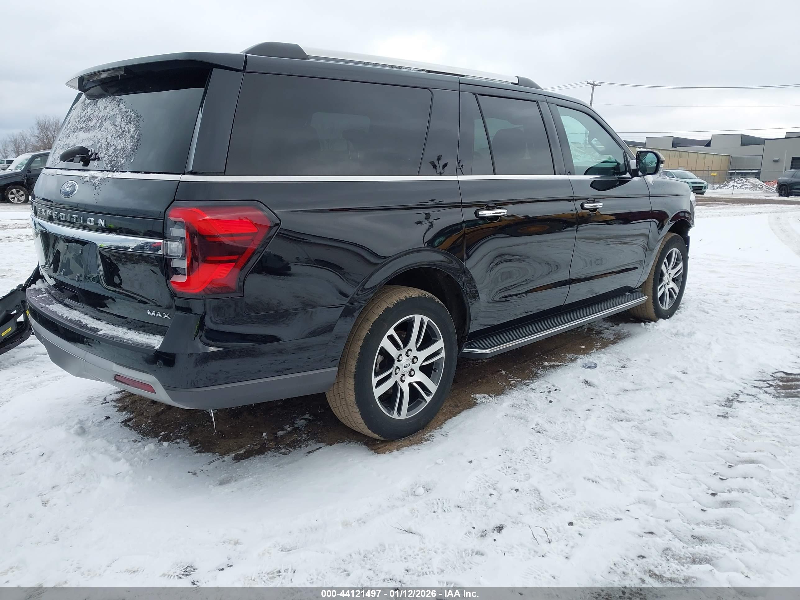 FORD EXPEDITION image 4