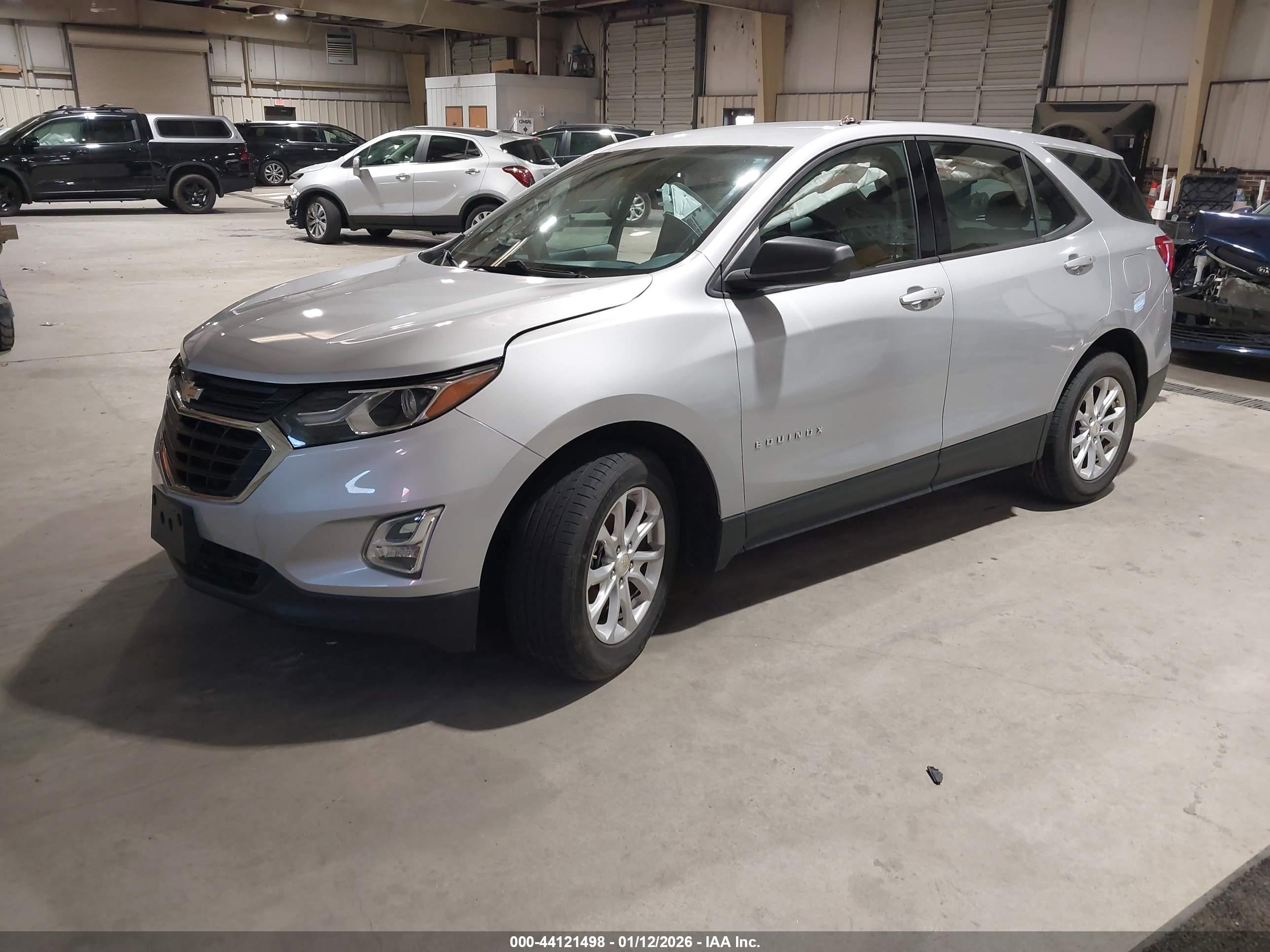 CHEVROLET EQUINOX image 2