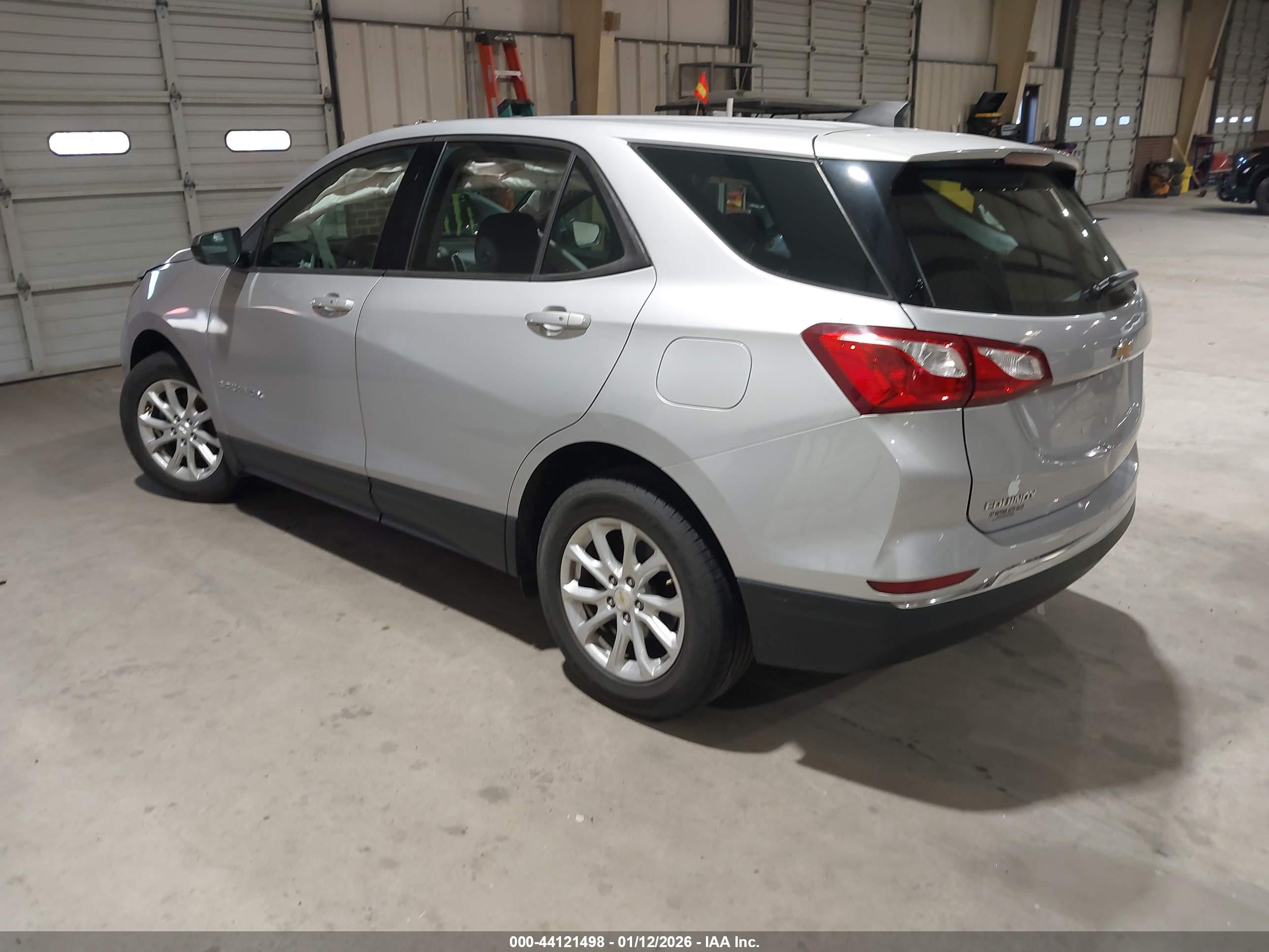 CHEVROLET EQUINOX image 3