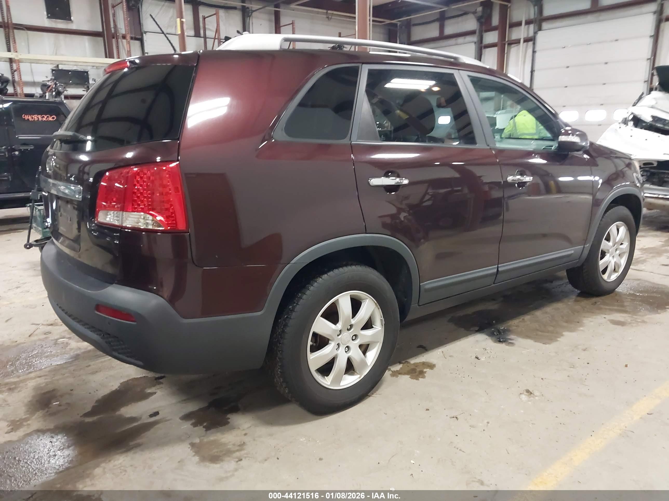 KIA SORENTO image 4