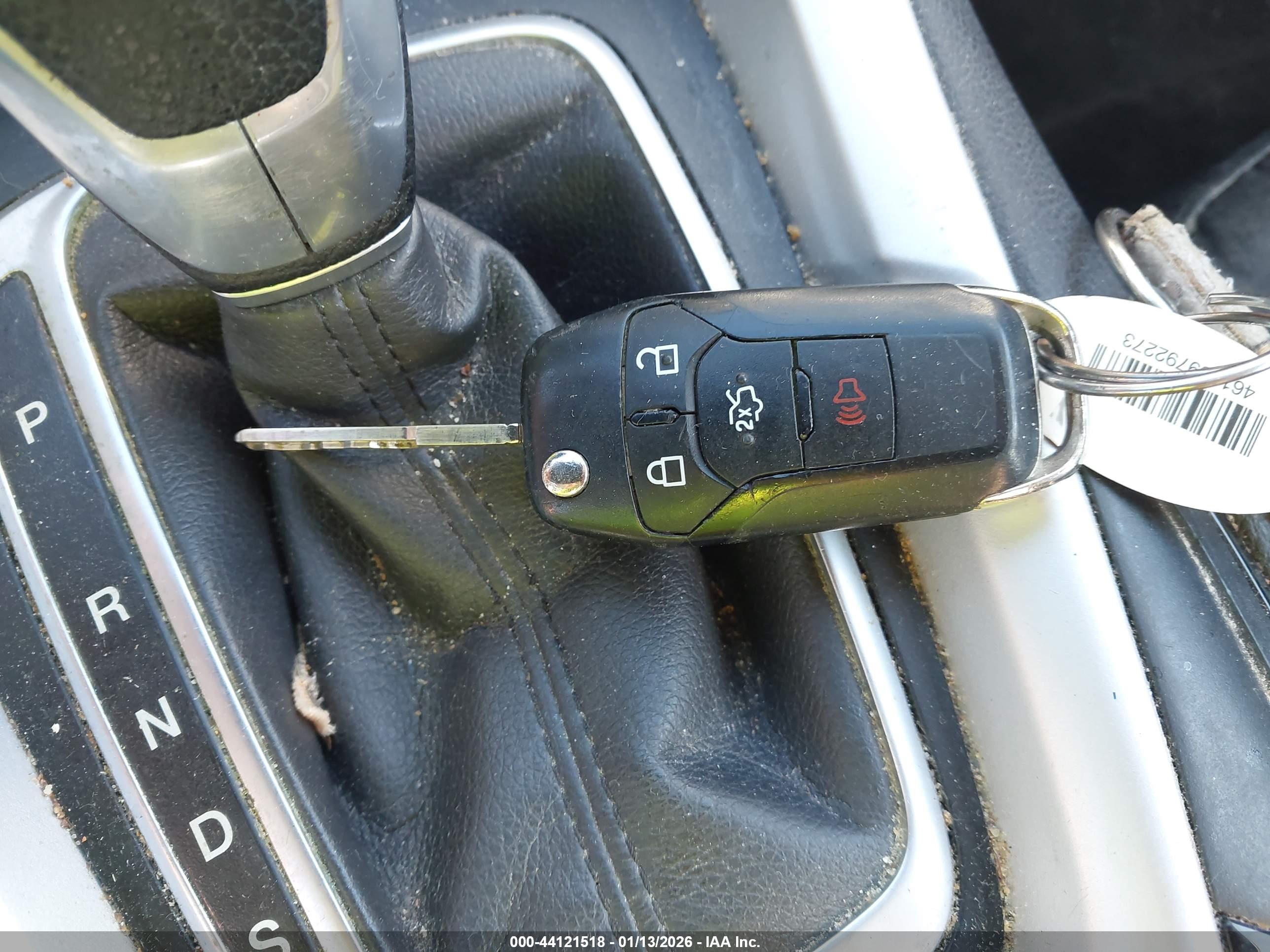 FORD FUSION image 11