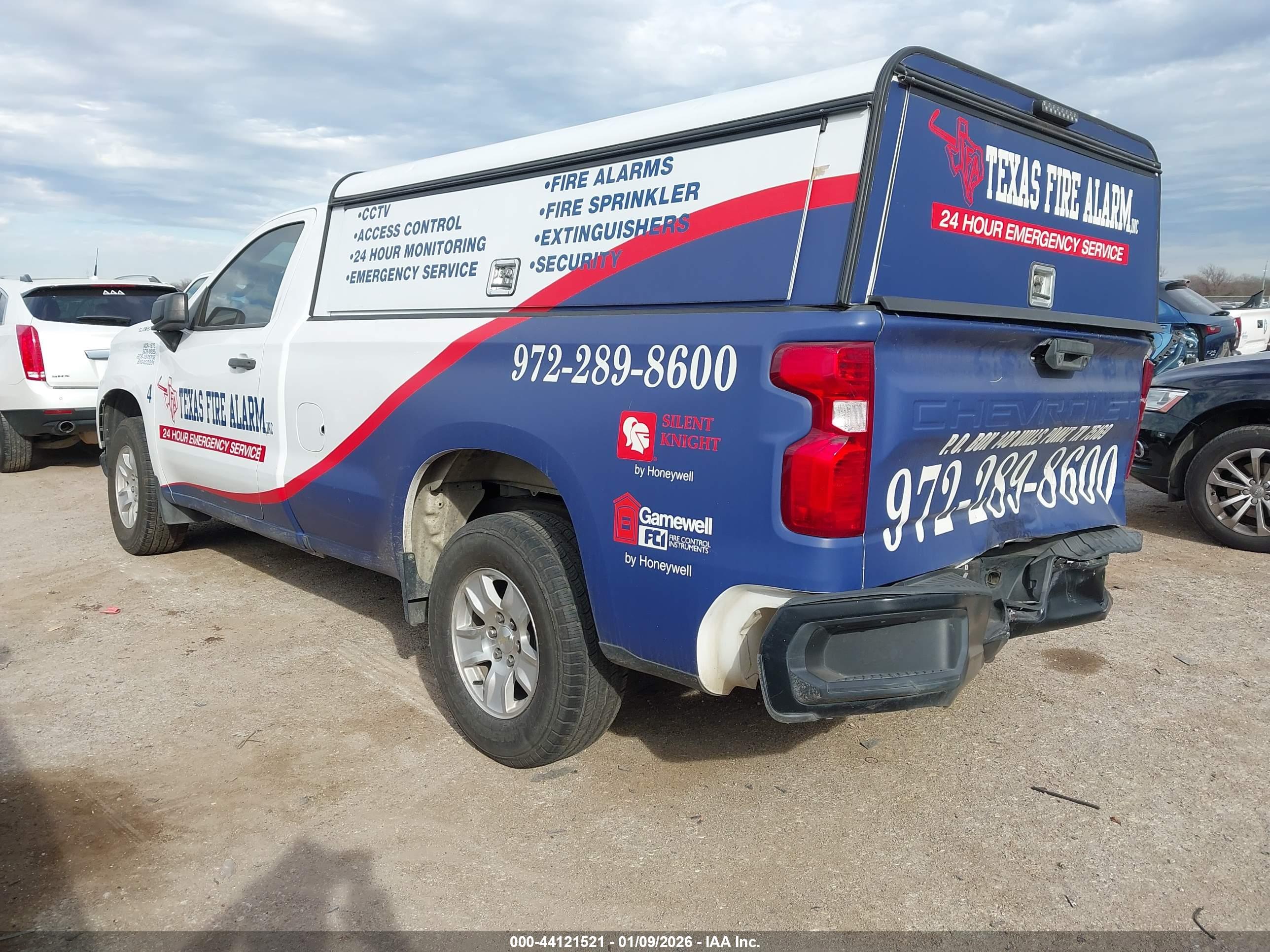 CHEVROLET SILVERADO image 3