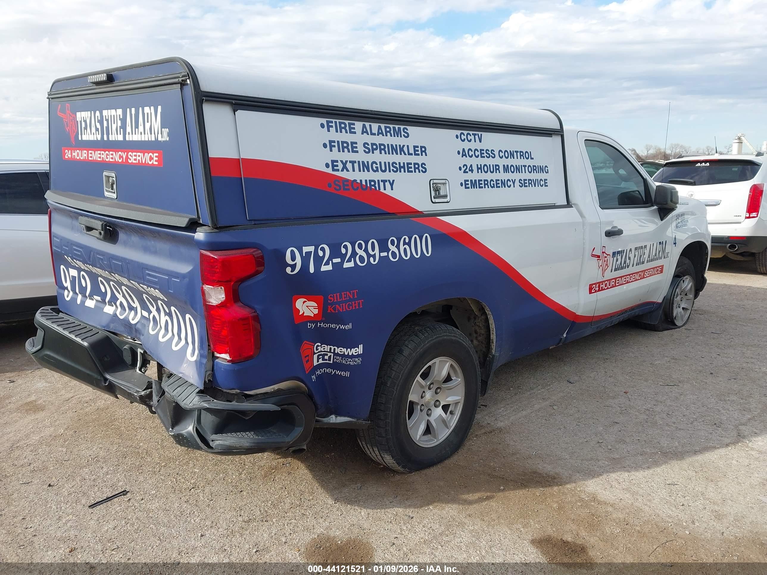 CHEVROLET SILVERADO image 4