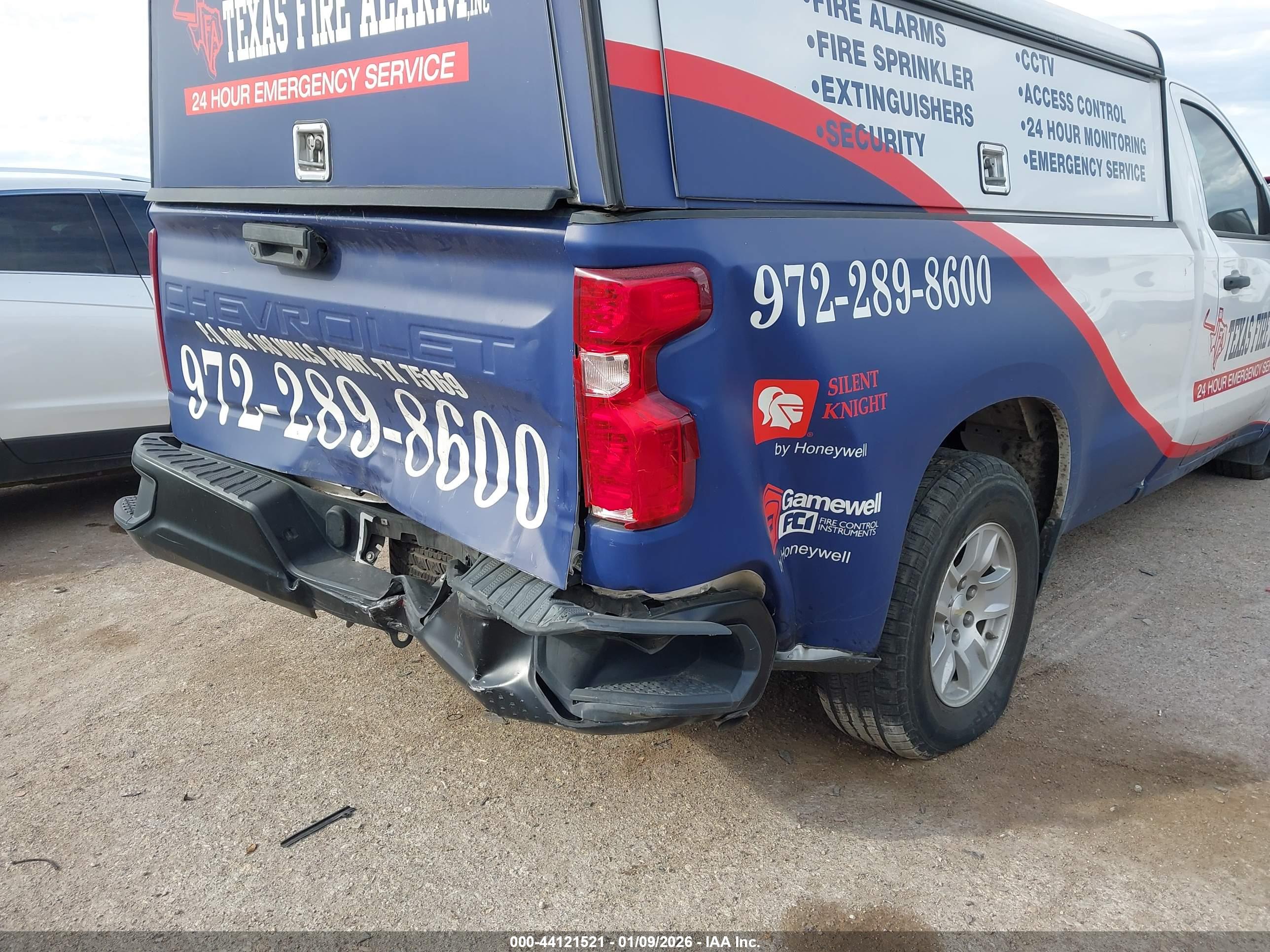 CHEVROLET SILVERADO image 6