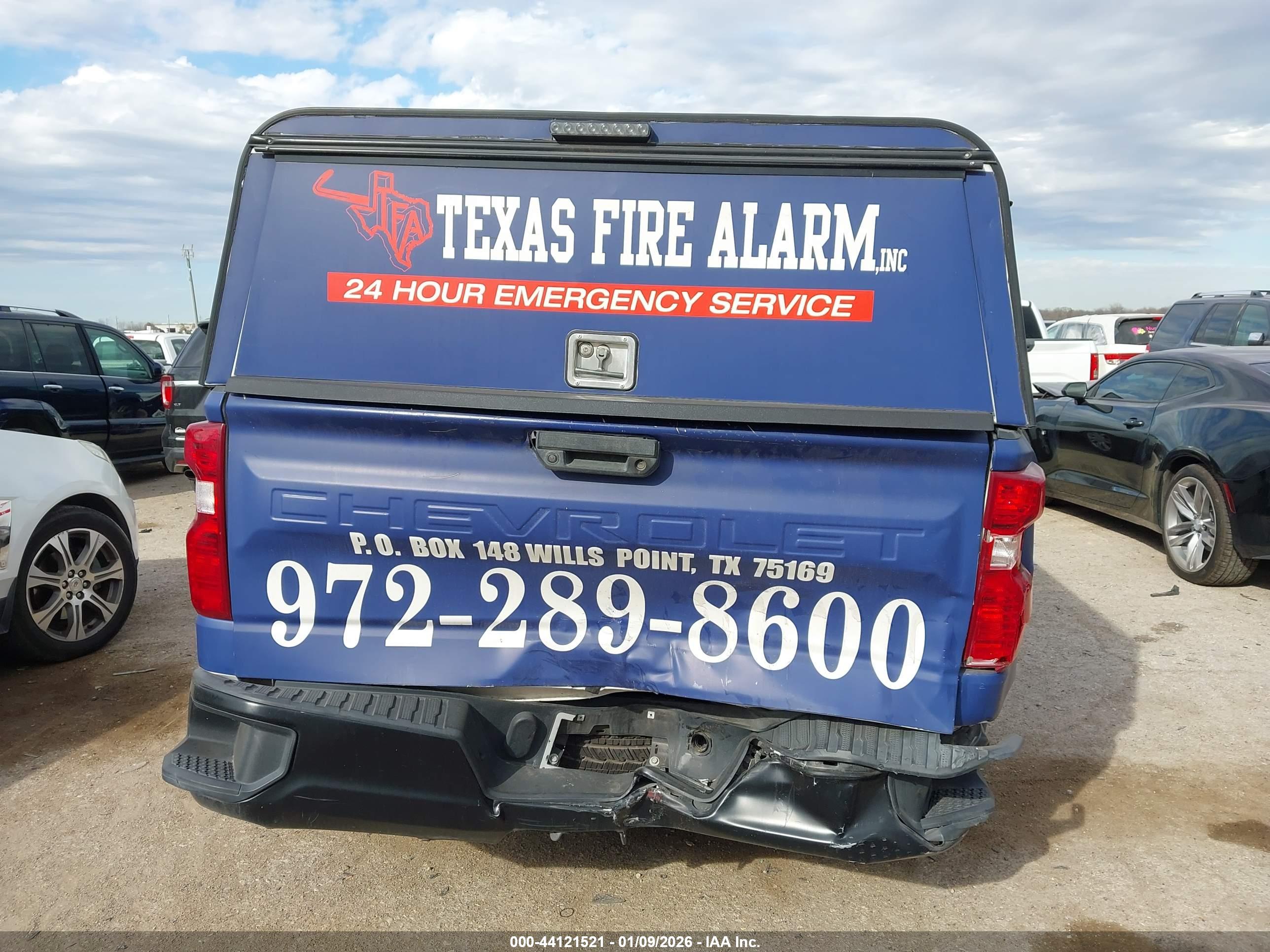 CHEVROLET SILVERADO image 8