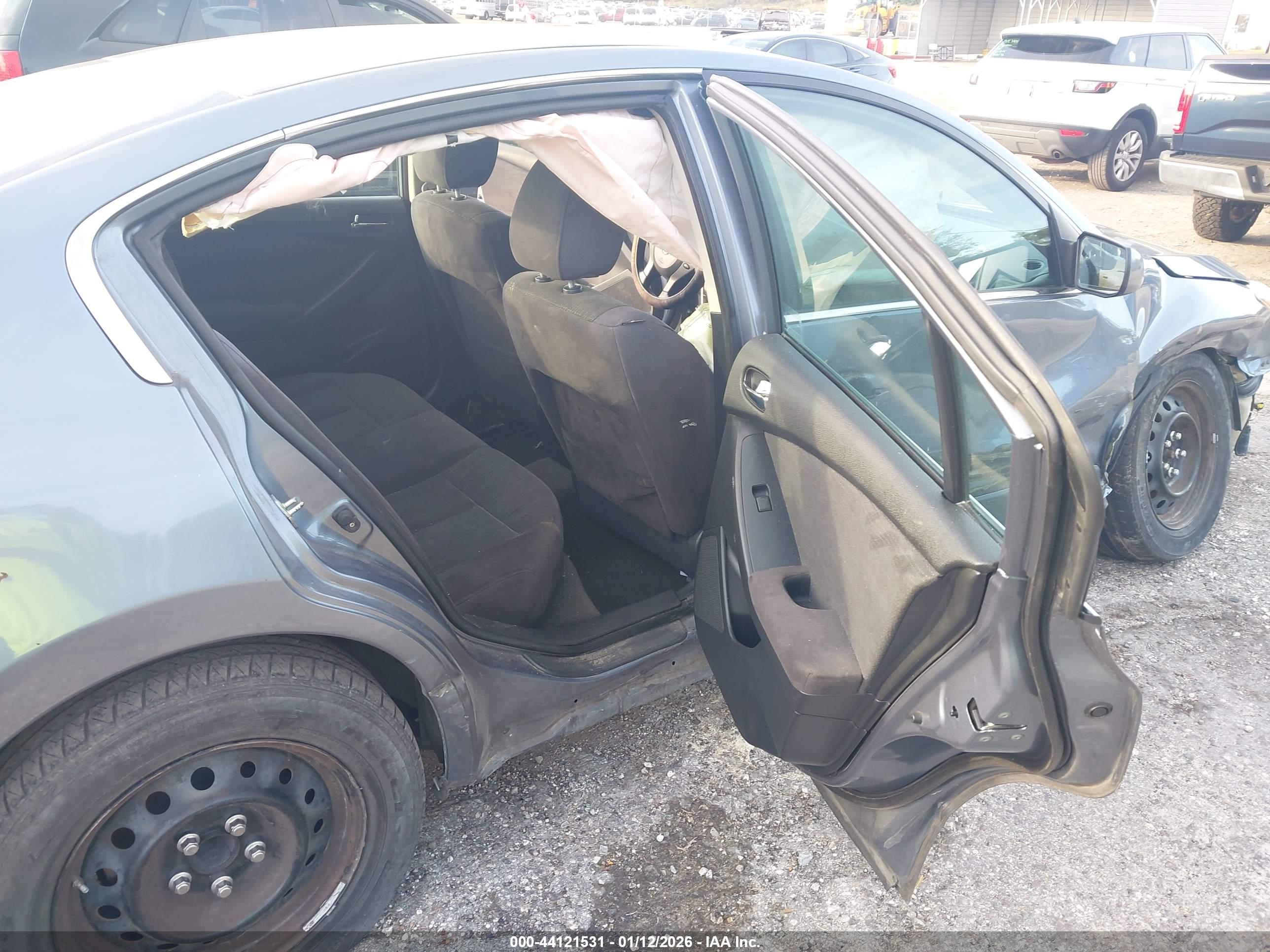 NISSAN ALTIMA image 8