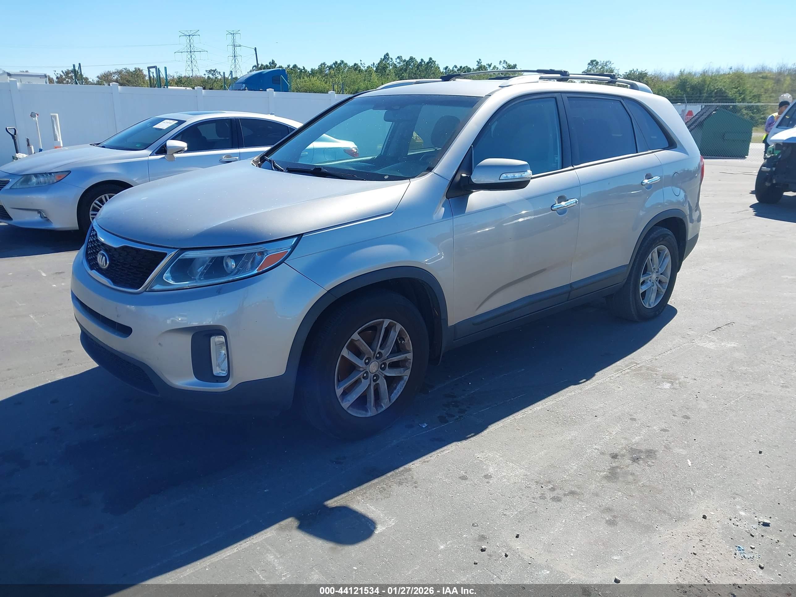 KIA SORENTO image 2
