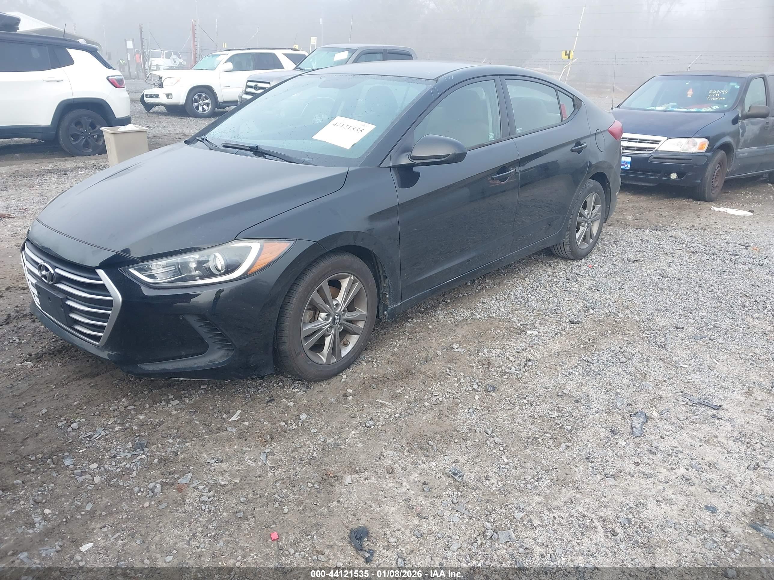 HYUNDAI ELANTRA image 2