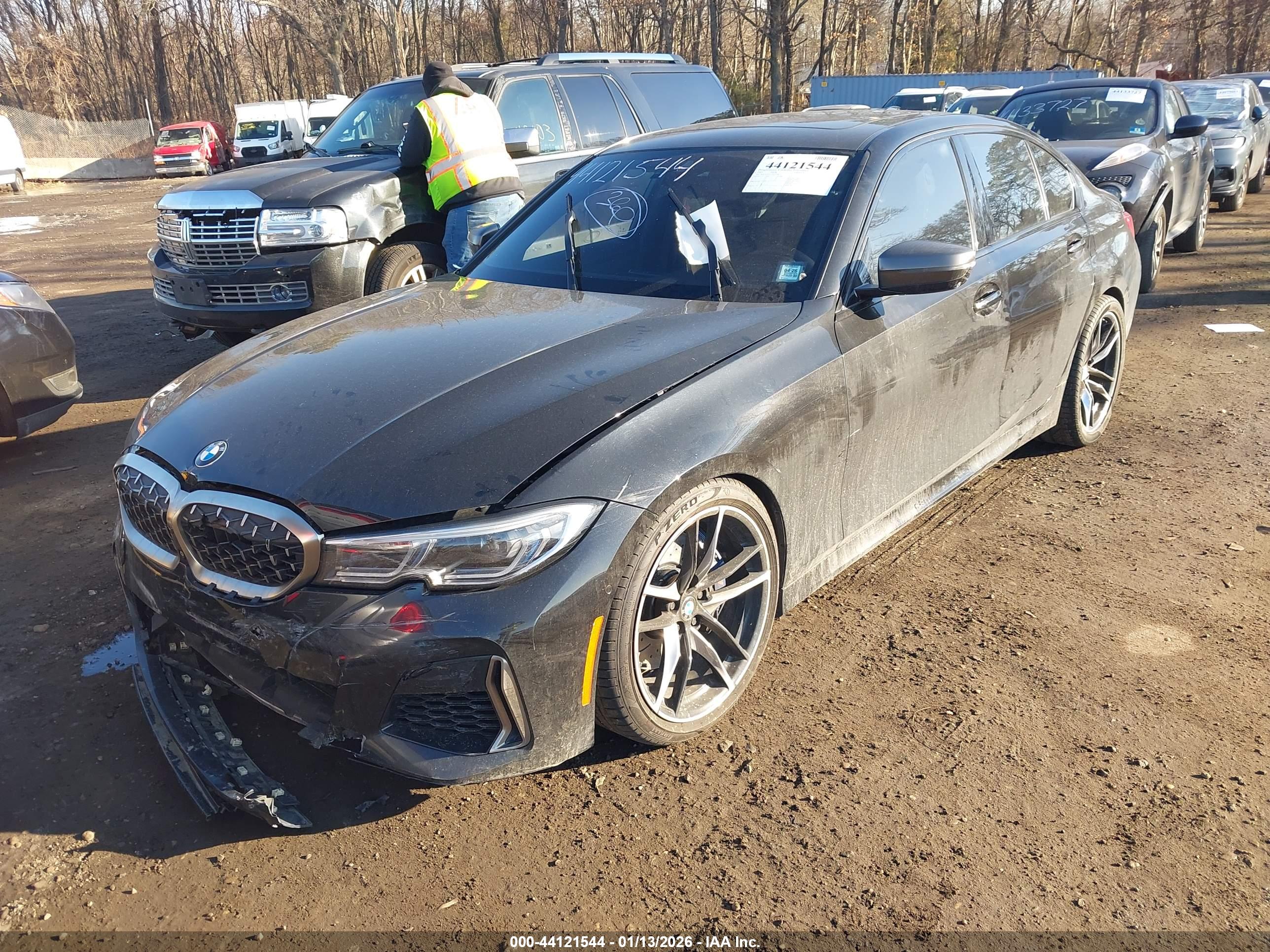 BMW 3 image 2